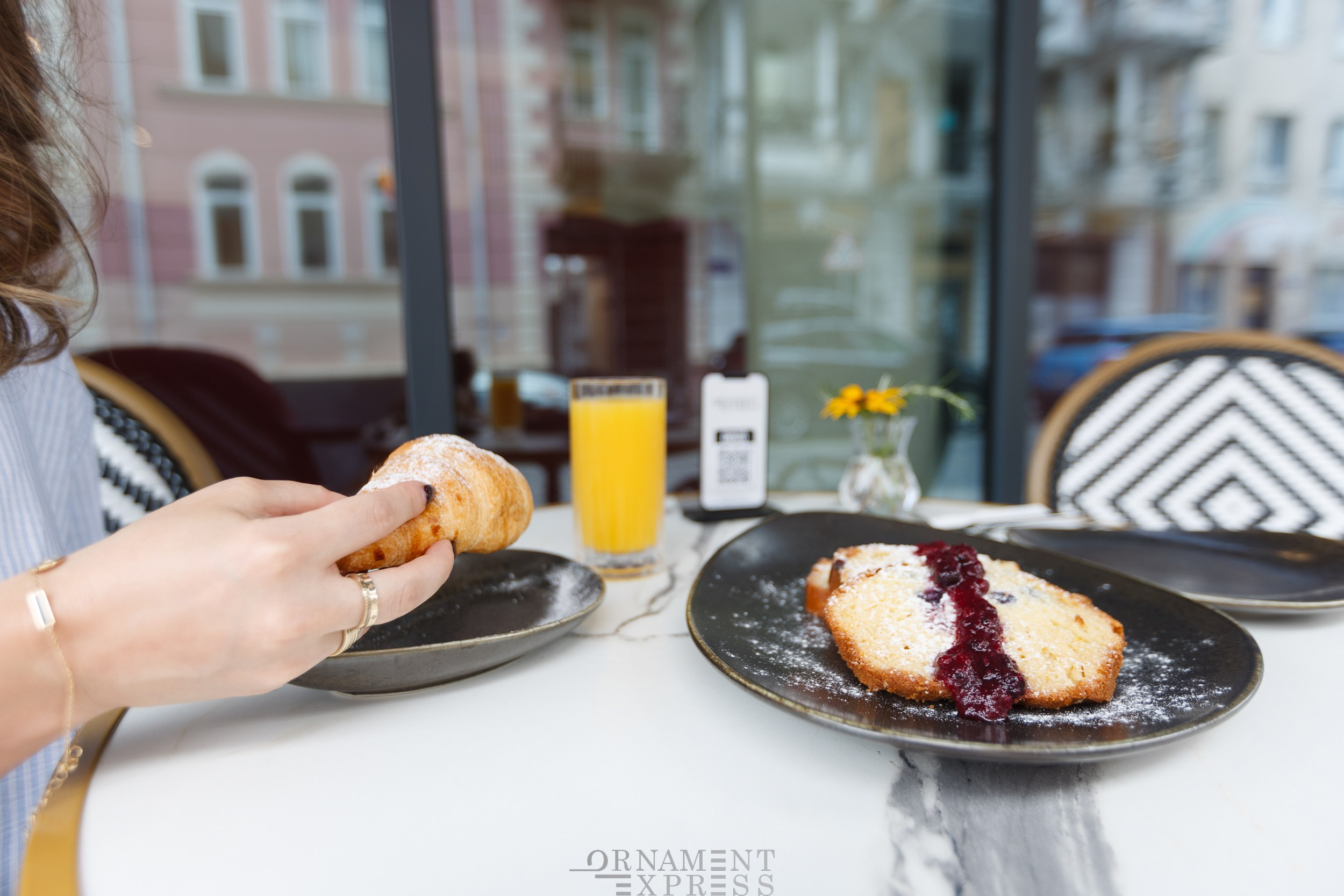 HOTEL PIAZZA EPIGRAPH (BATUMI). Режиссёр, клипмейкер, фотограф — Андрей Охота