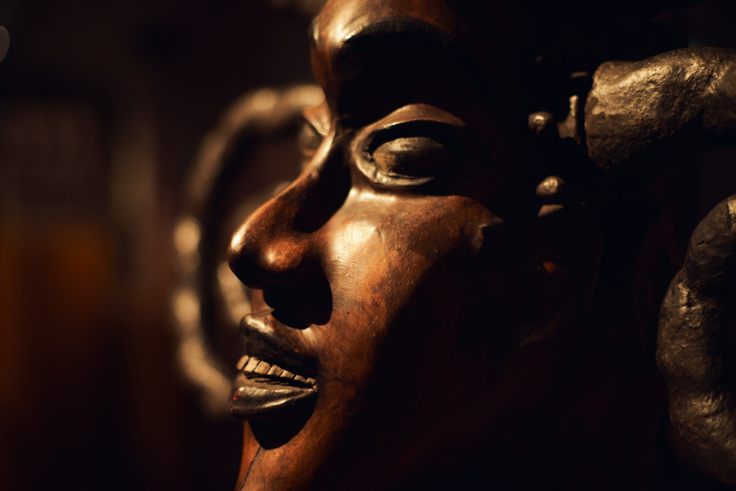 Нкоди. Охотник на демонов