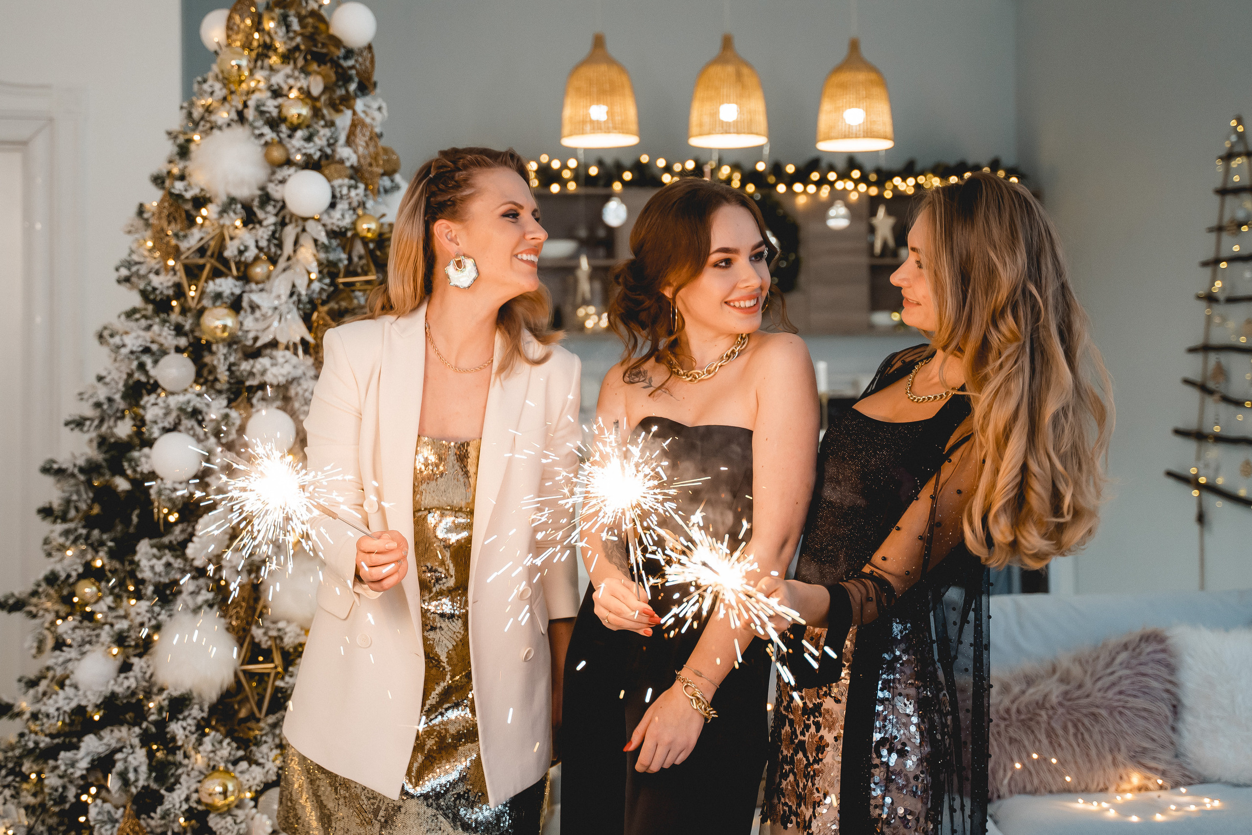 Фотограф на девичник, новогодний девичник в студии