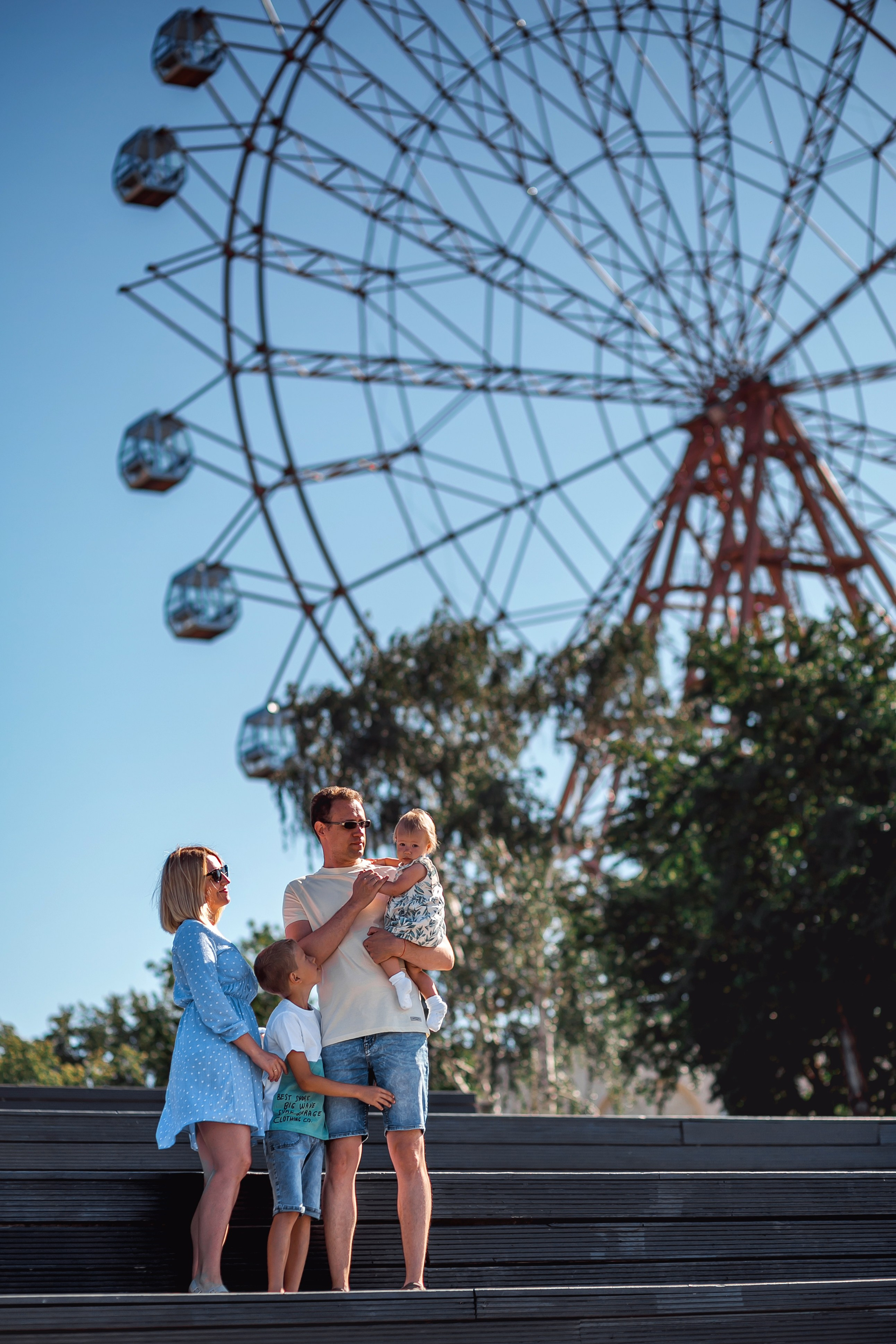 На Набережной)