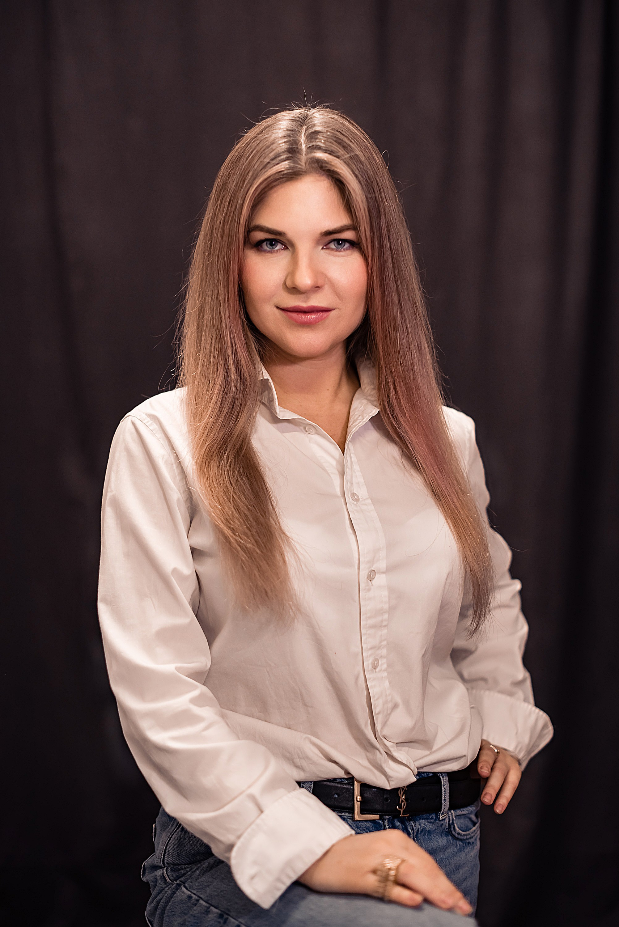 Съемка Марии в розовой шубе. Фотограф Тула творческие фотосессии недорого Ольга Ромашина