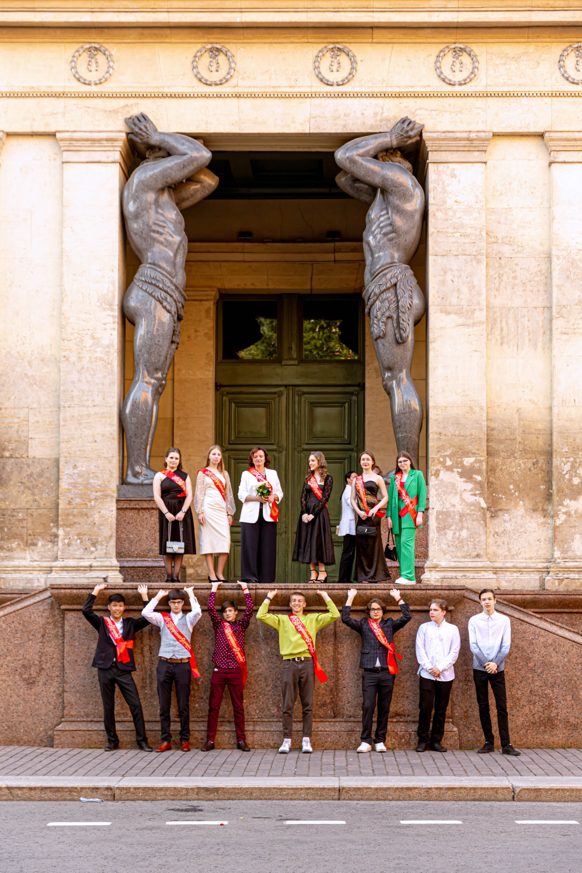 Фотосъёмка школьного выпускного. Фотограф на праздник, корпоратив, День Рождения и Юбилей в г. Санкт-Петербурге Алексей Анкушев