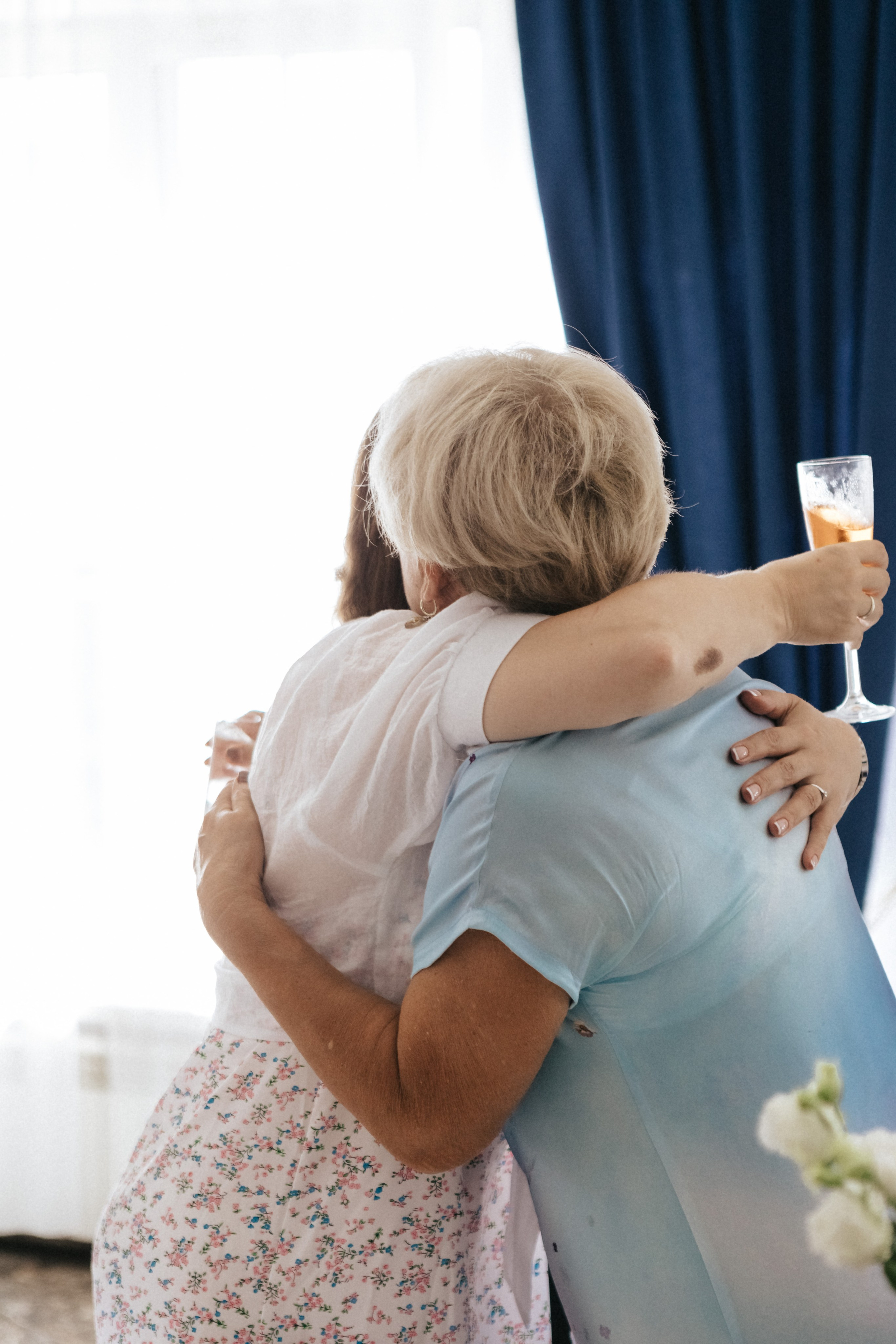 Лиза и Сережа. Роспись и тусовка в коттедже. Свадебный и портретный фотограф в Москве Анастасия Масюк