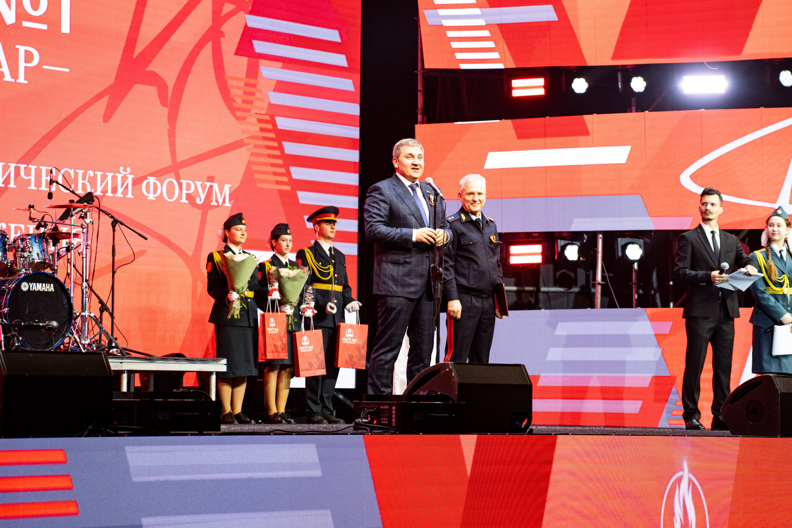 Линейка закрытия Всероссийского форума активистов движения «Пост № 1» & MONA / @ДС Олимп / Краснодар. Концертный фотограф в Краснодаре