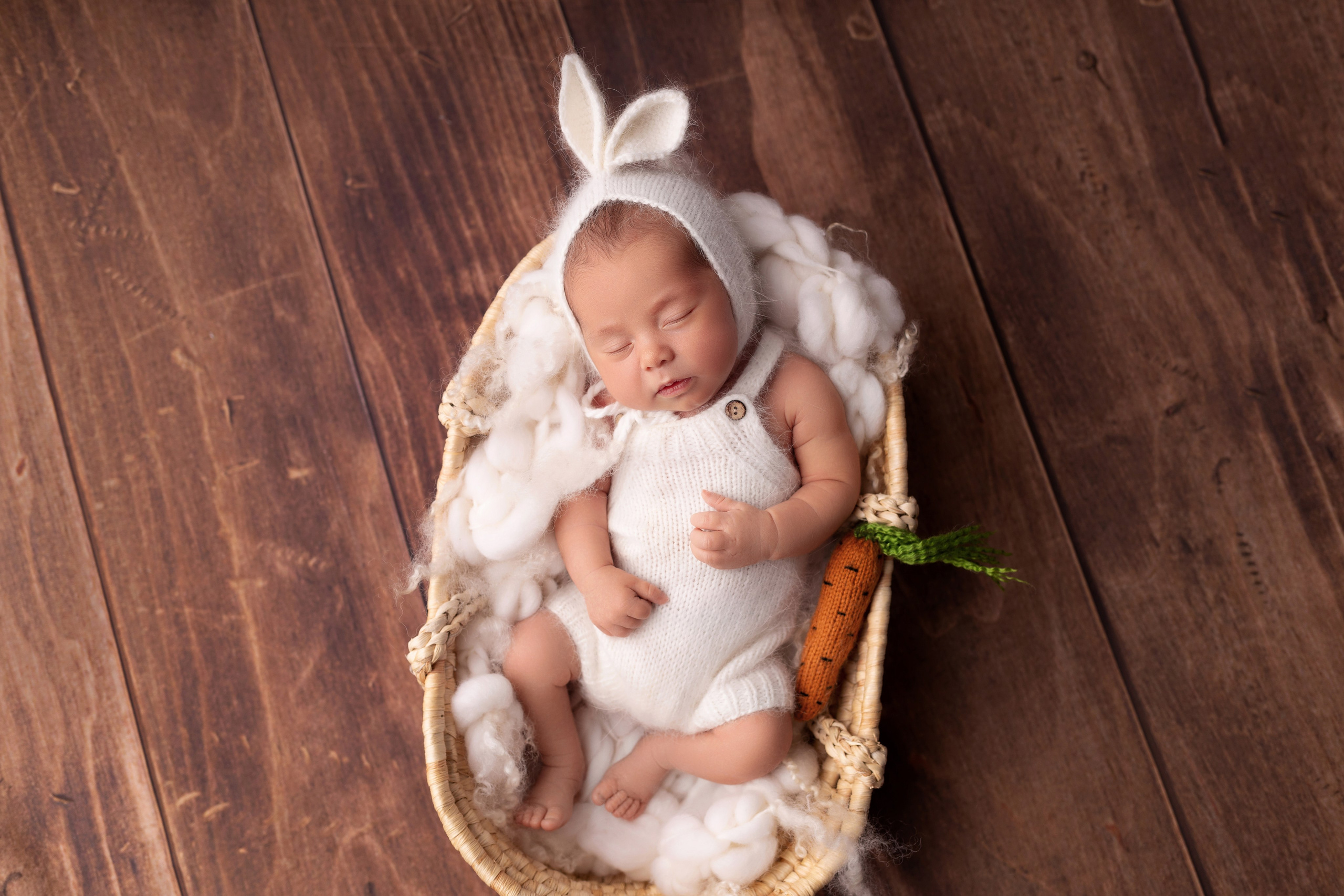 Классическая фотосессия малыша. Фотограф новорожденных малышей в Омске и Омской области Эльвира Камаева