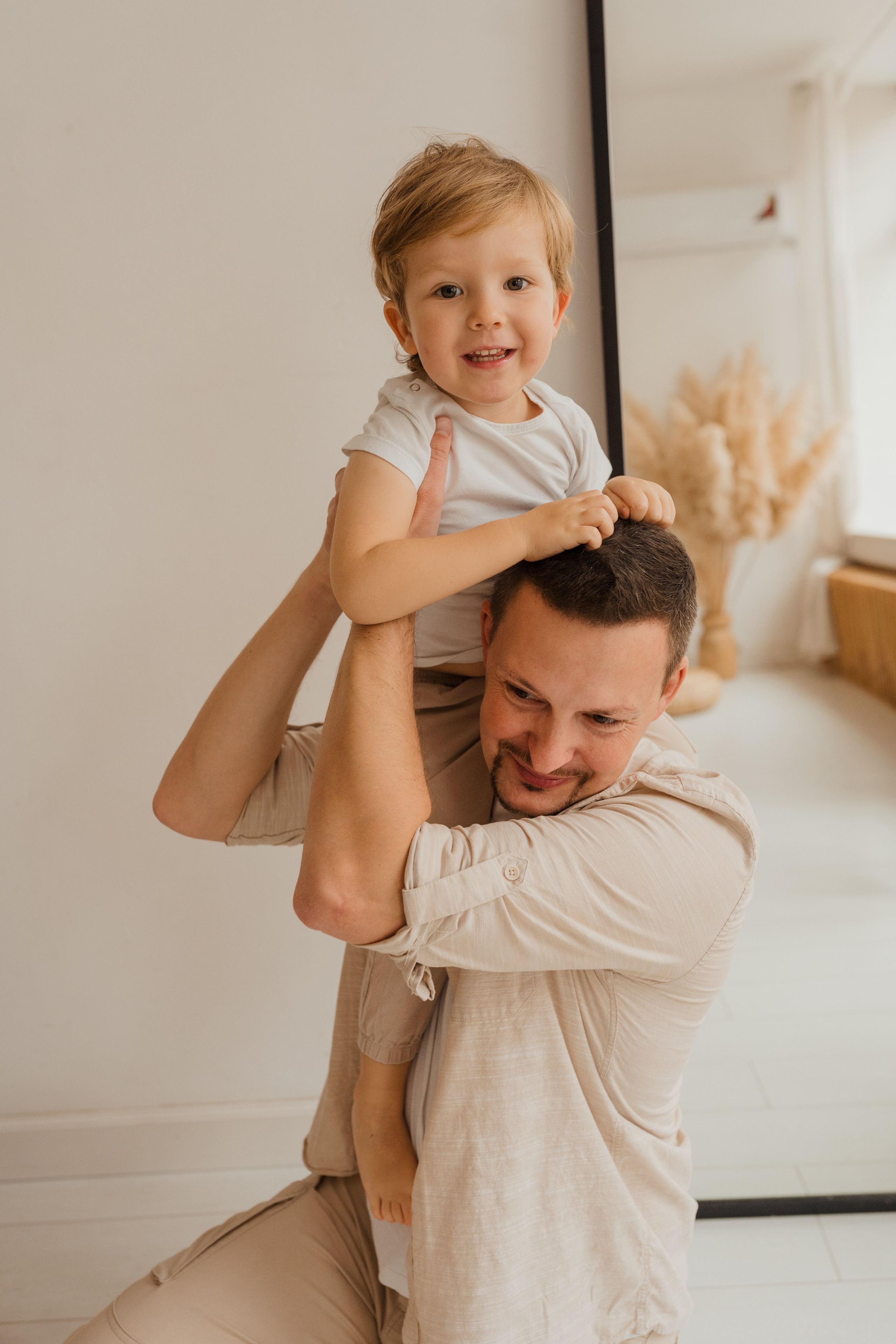 Семейная фотосессия в студии в Москве, семейный фотограф Анна Полушина. Свадебный фотограф в Москве Анна Полушина
