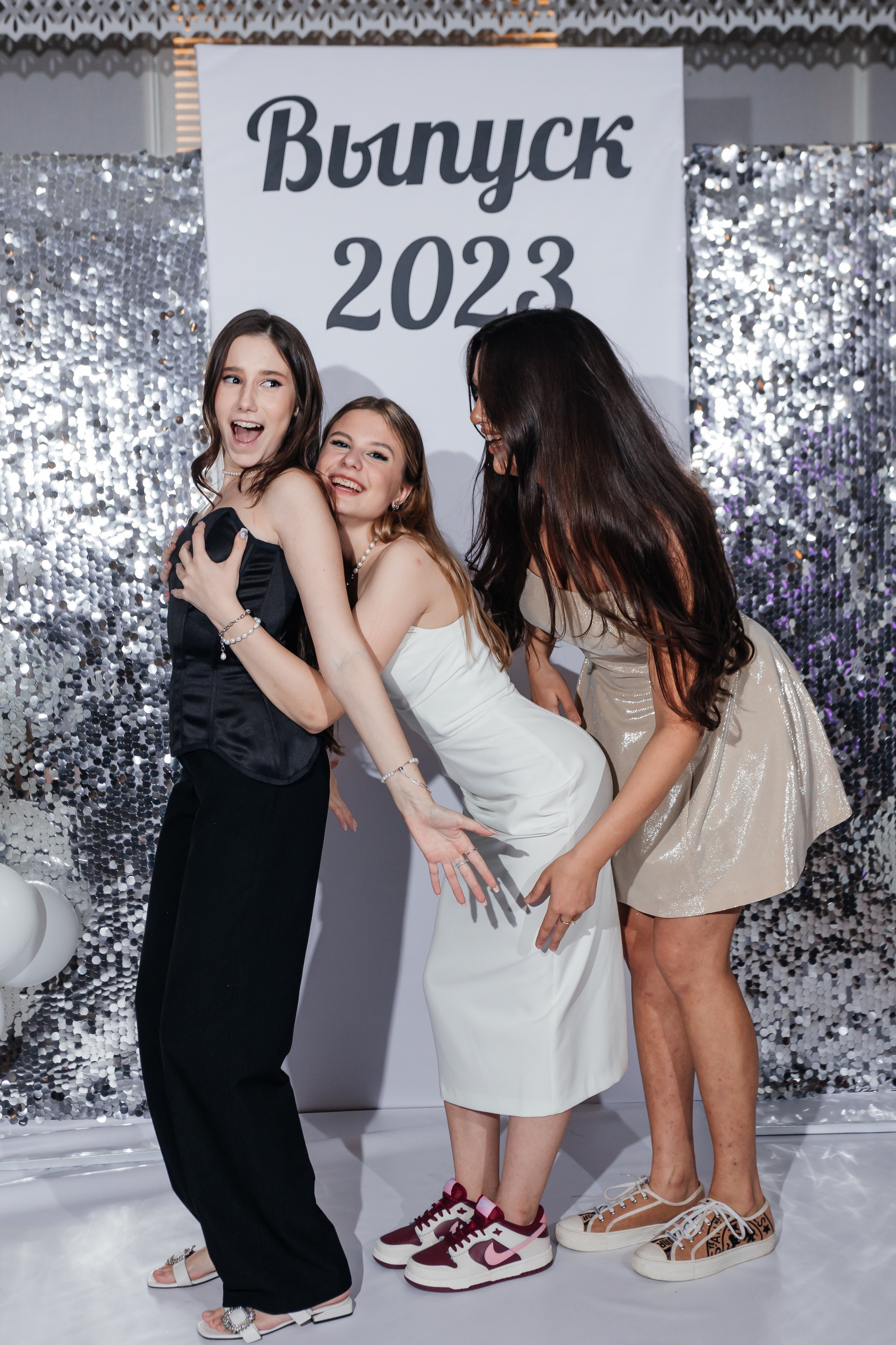 Выпускной 11 «А». Школа № 42. Свадебный фотограф в Краснодаре Николай Крауз