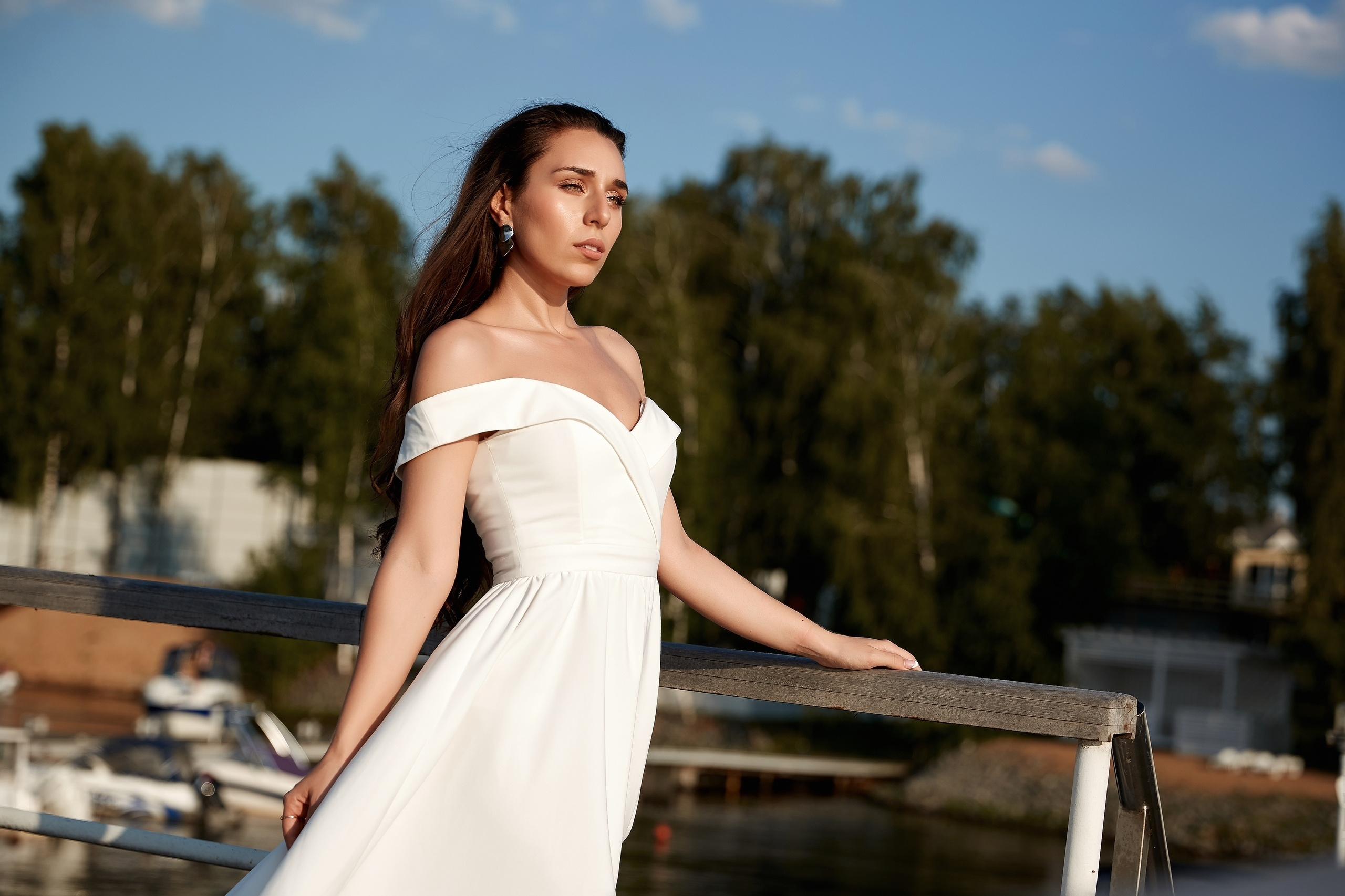 Свадебная фотосессия в яхт-клубе. Свадебный и семейный фотограф Москва, Звенигород, Одинцово, Можайск,