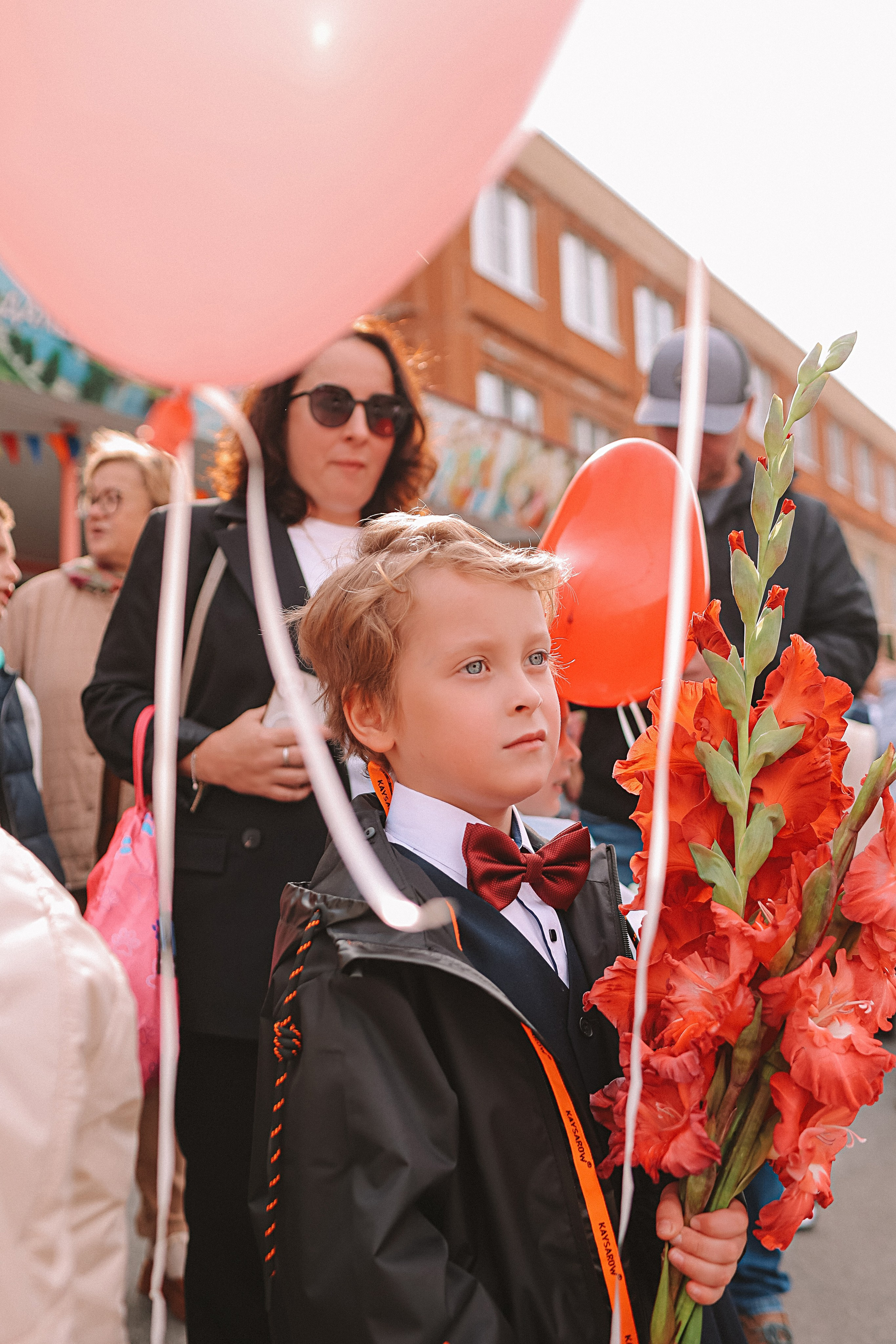 1 сентября линейка+кл час+портреты. Семейный фотограф Тюмень, фотограф на роды Салмина Мария