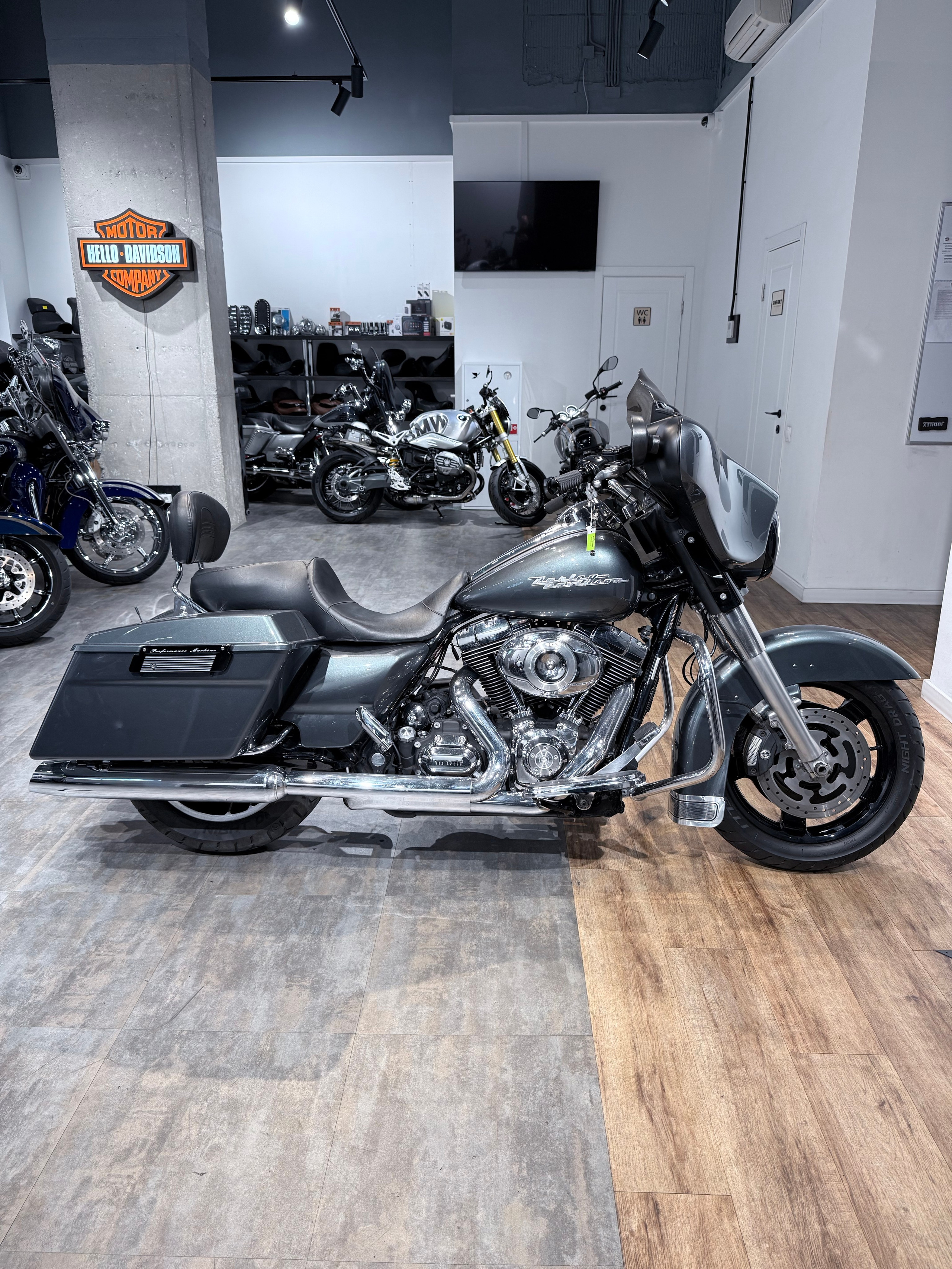 2009 Street Glide (Nardo Dark Gray). Hello Davidson, Москва. Только хорошие мотоциклы…