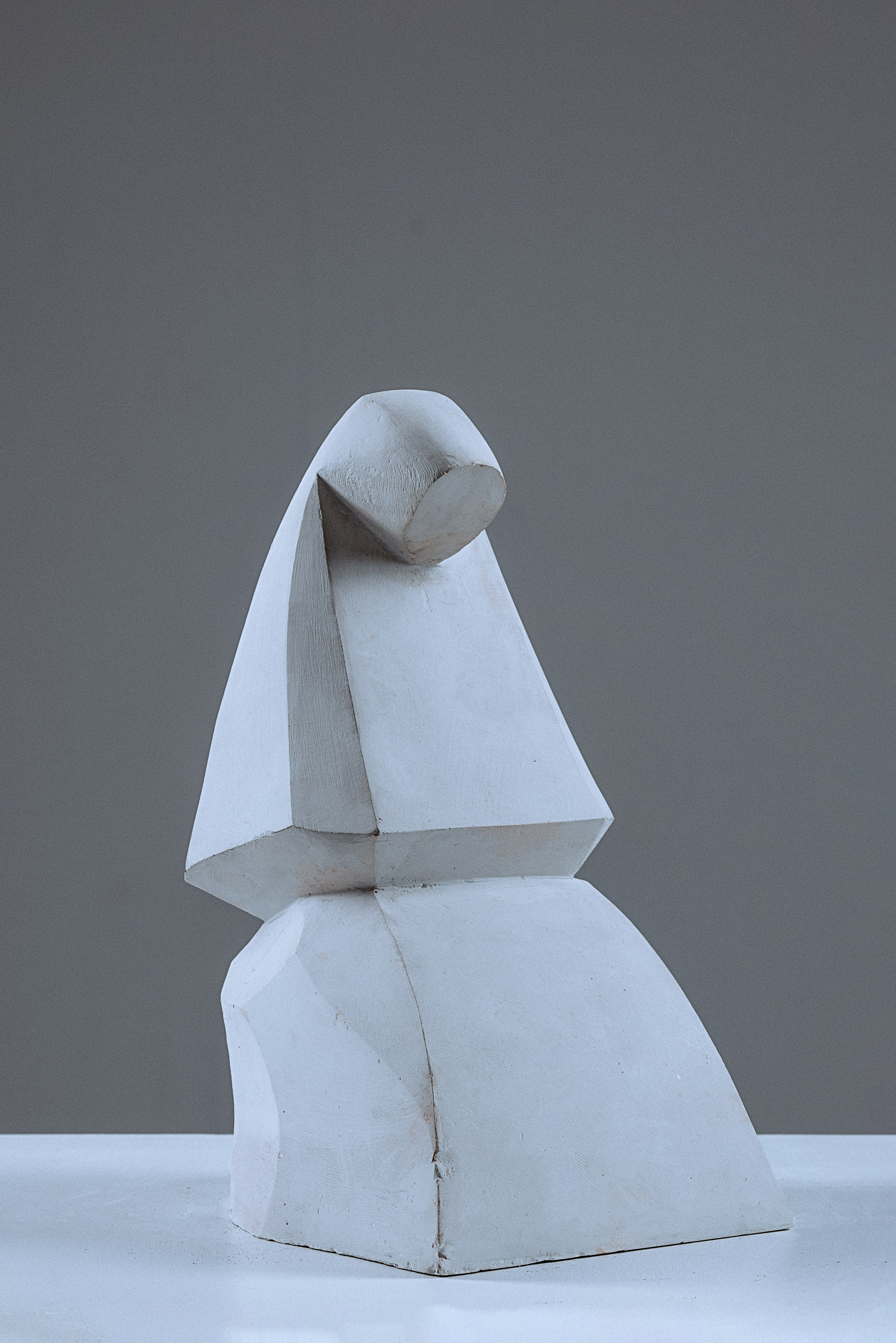 Скульптура "Монахиня", 2021г, гипс, 40*20*25