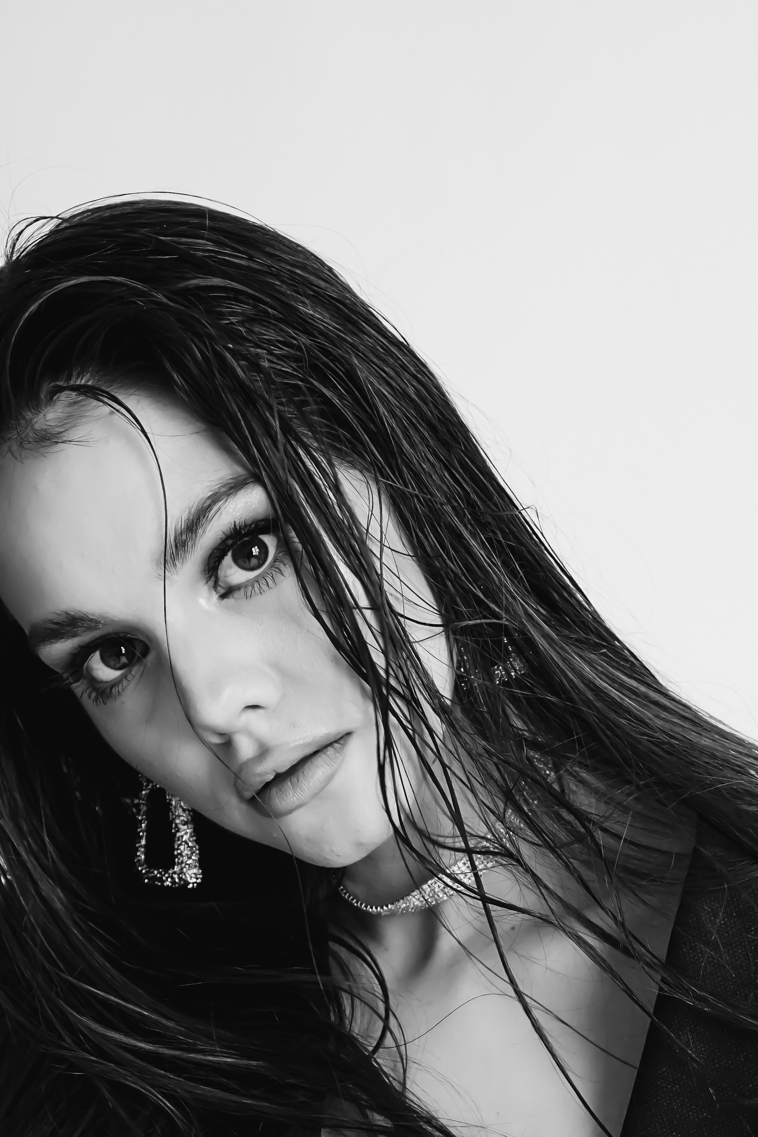 ЖЕНСКИЙ ПОРТРЕТ. Главная