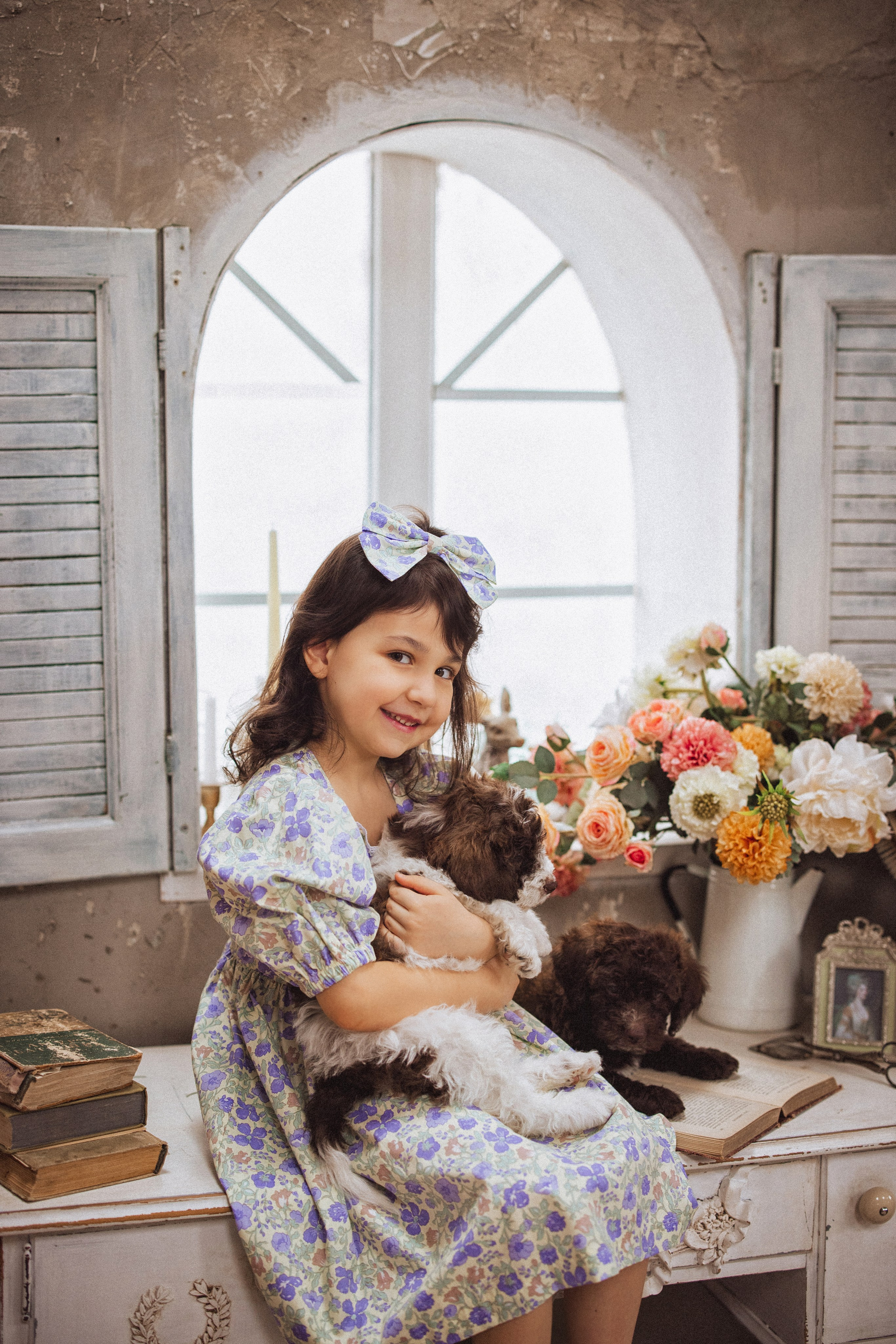 Фотосессия с щенками Лаго́тто-романьо́ло, в Винтажной фотостудии город Краснодар. Семейный и детский фотограф в Краснодаре Анна Трашкова