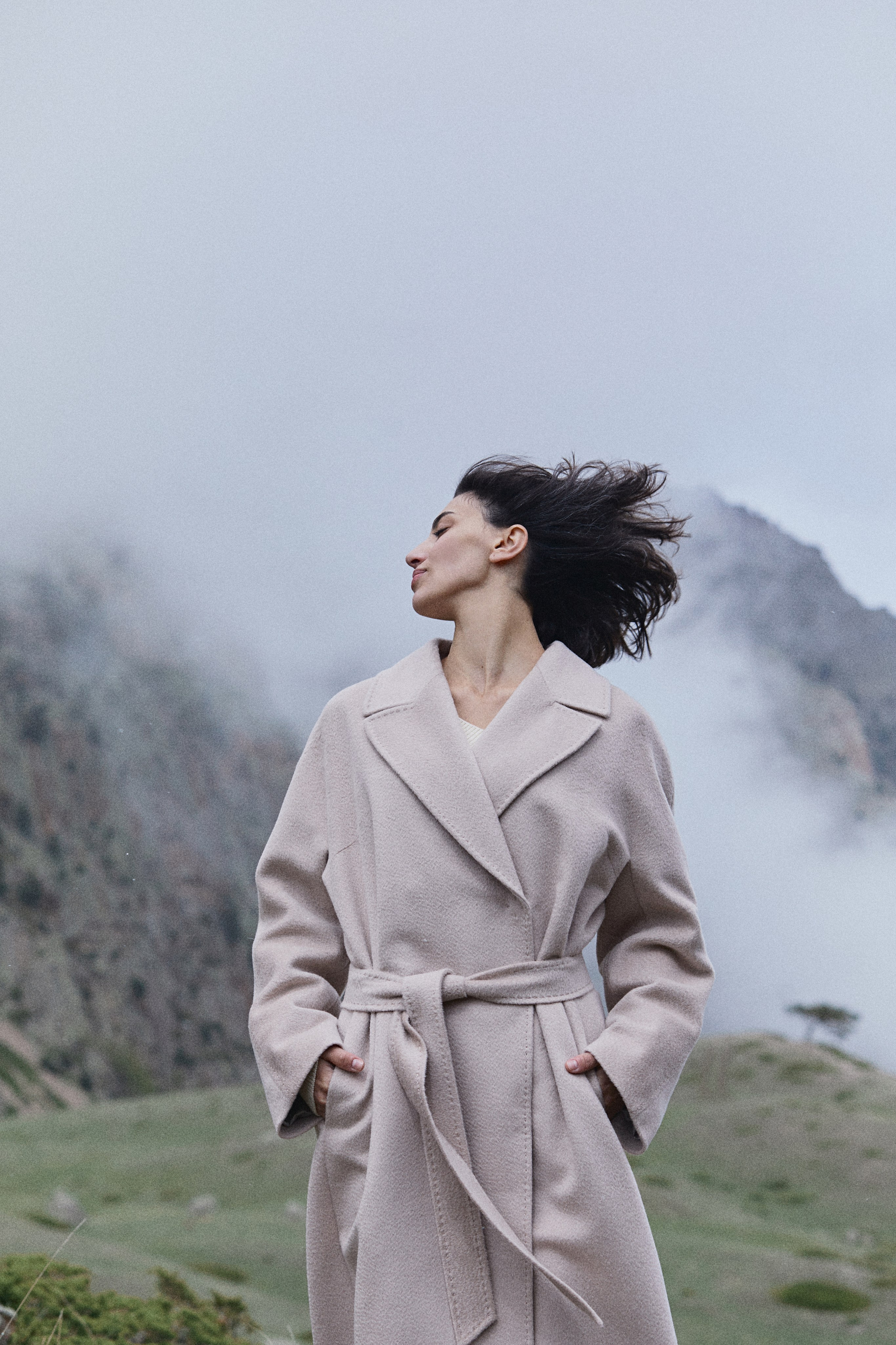 Имиджевая съемка для бренда в горах. Фотограф Продюсер в горах КБР / Москва  Нальчик Горы