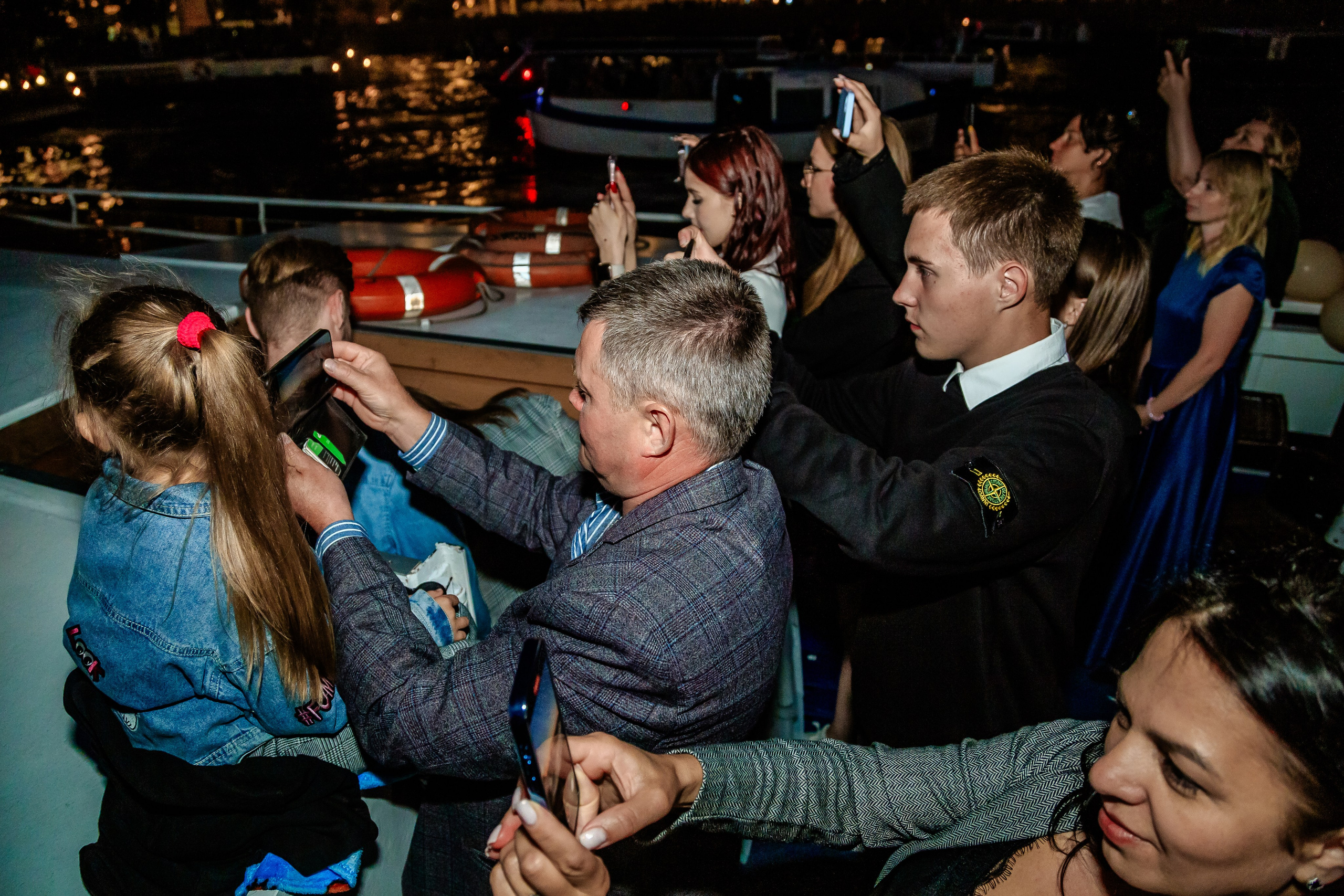 Выпускной на теплоходе. Фотограф в Санкт-Петербурге Чумаков Семен