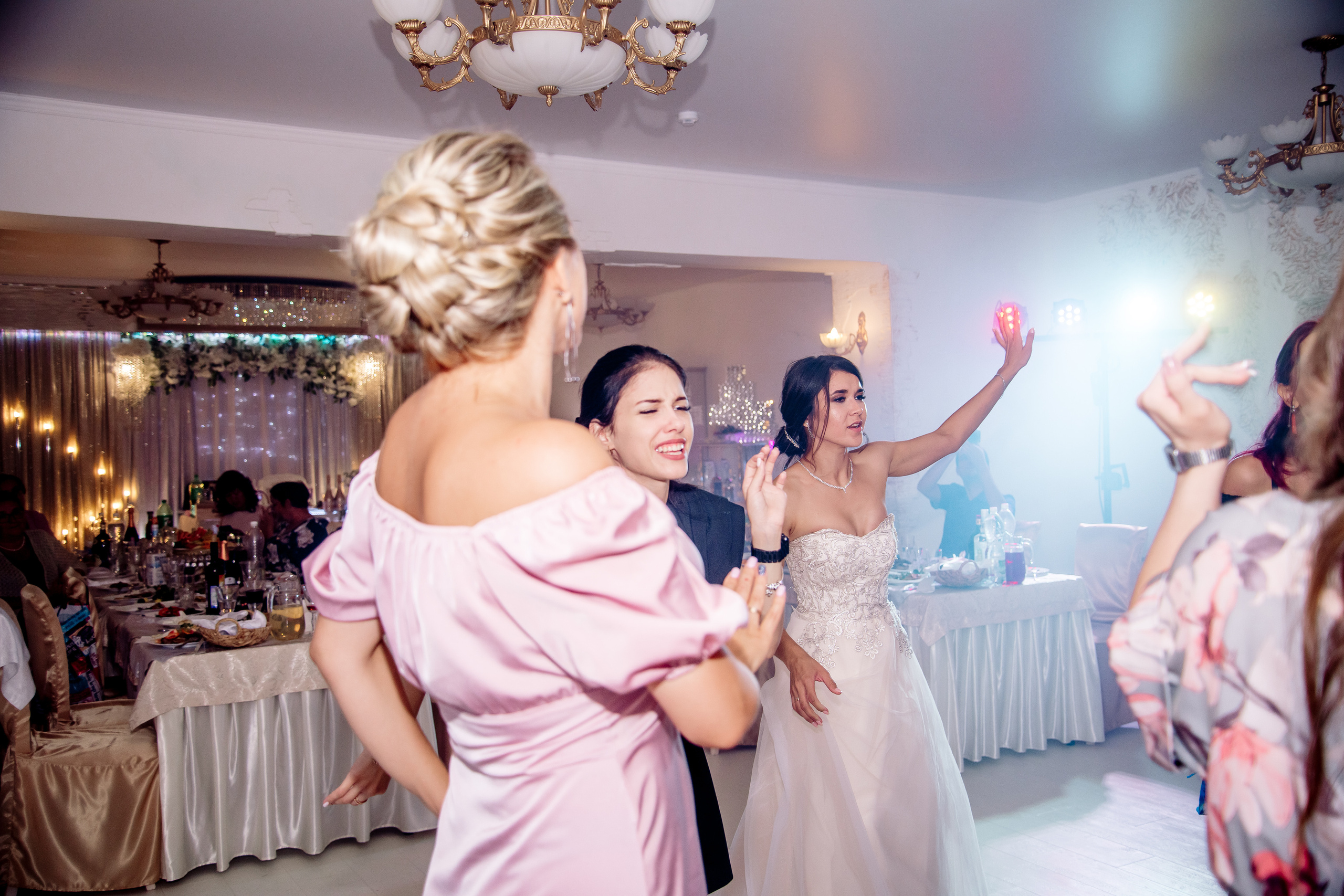 Евгений и Айнагуль. Фотограф Мария Стрелкова