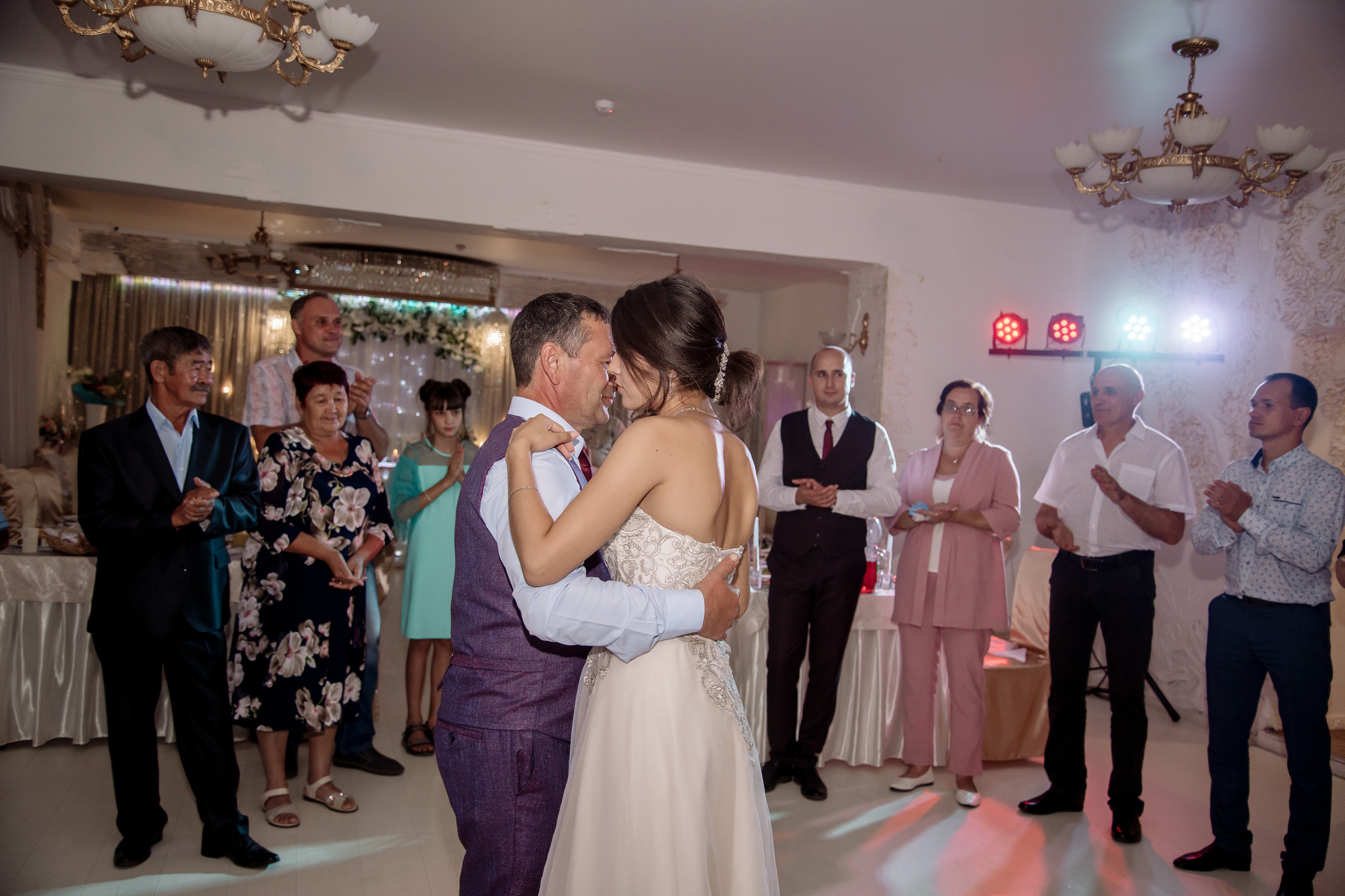 Евгений и Айнагуль. Фотограф Мария Стрелкова