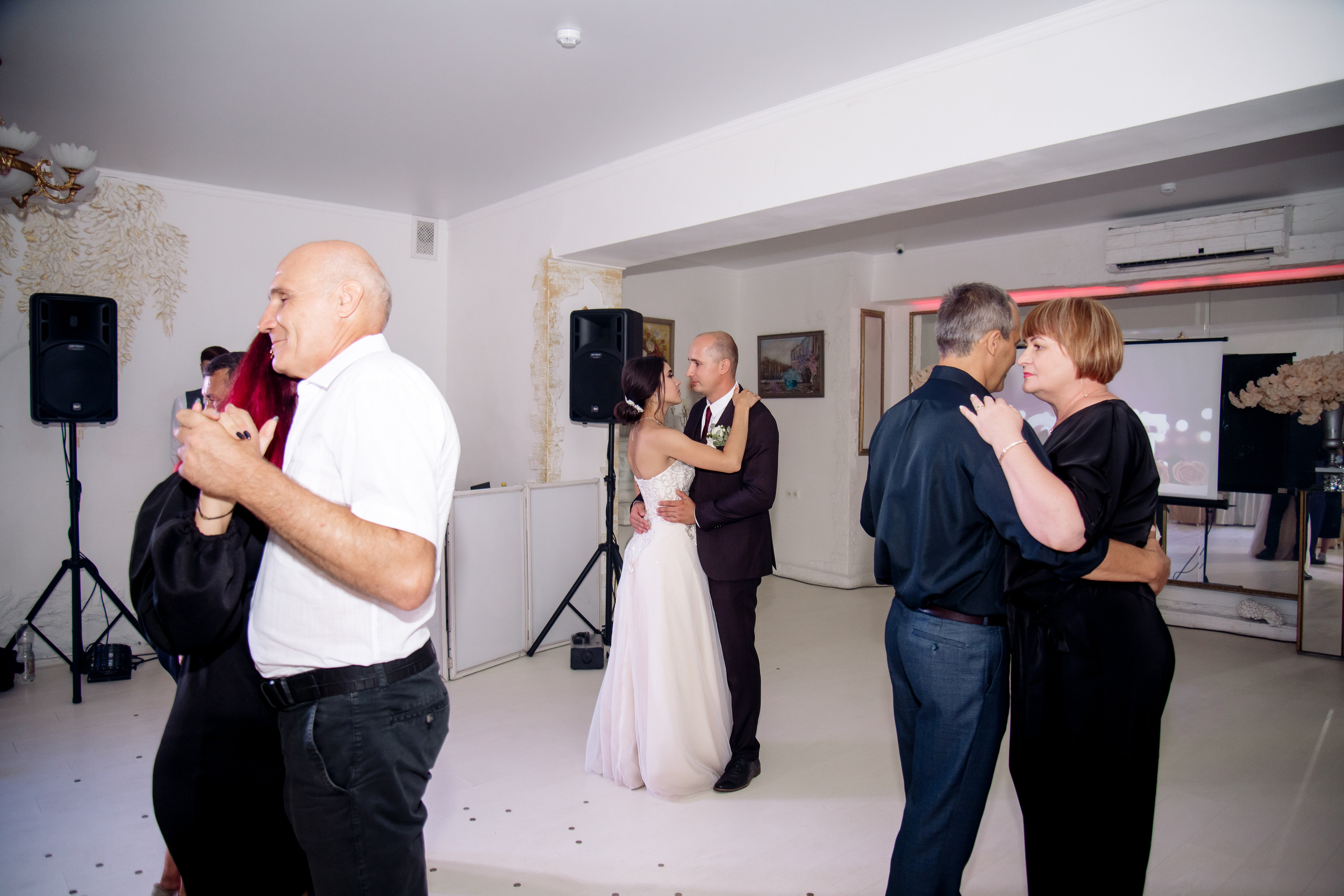 Евгений и Айнагуль. Фотограф Мария Стрелкова