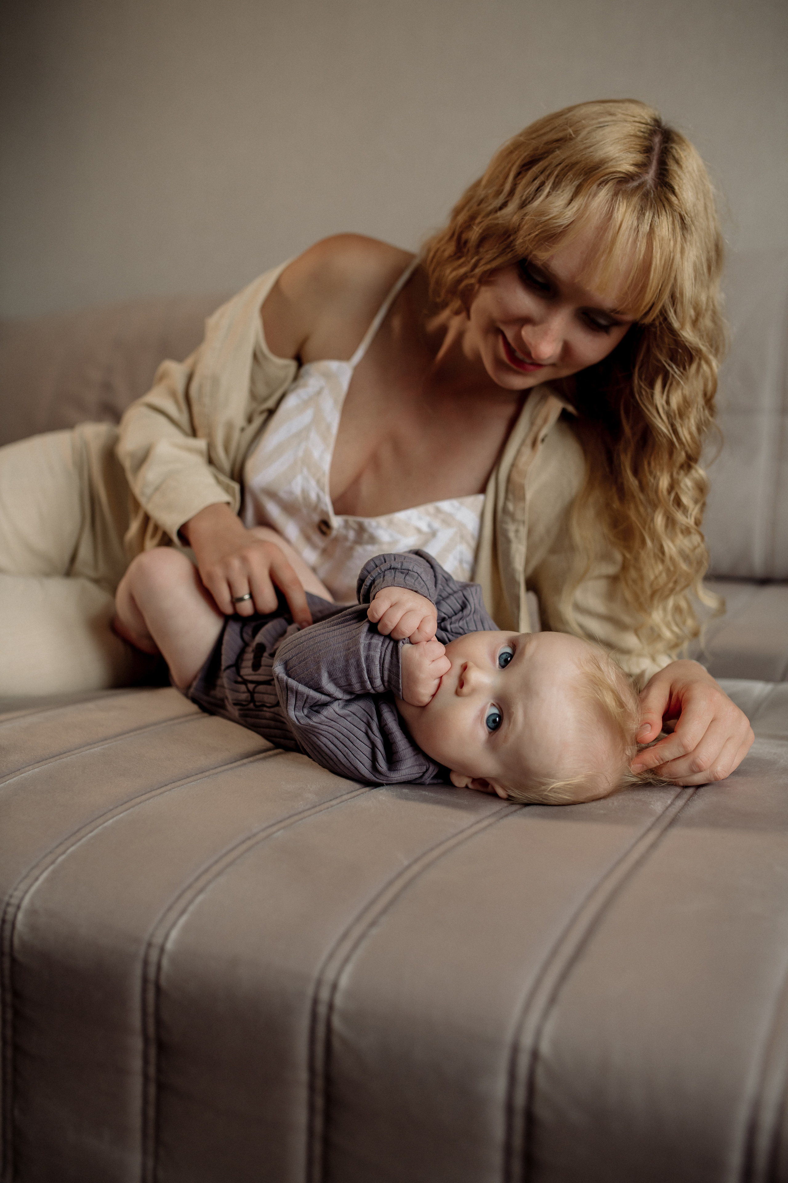 Сашуля и его мама Настя. Фотограф Мария Стрелкова