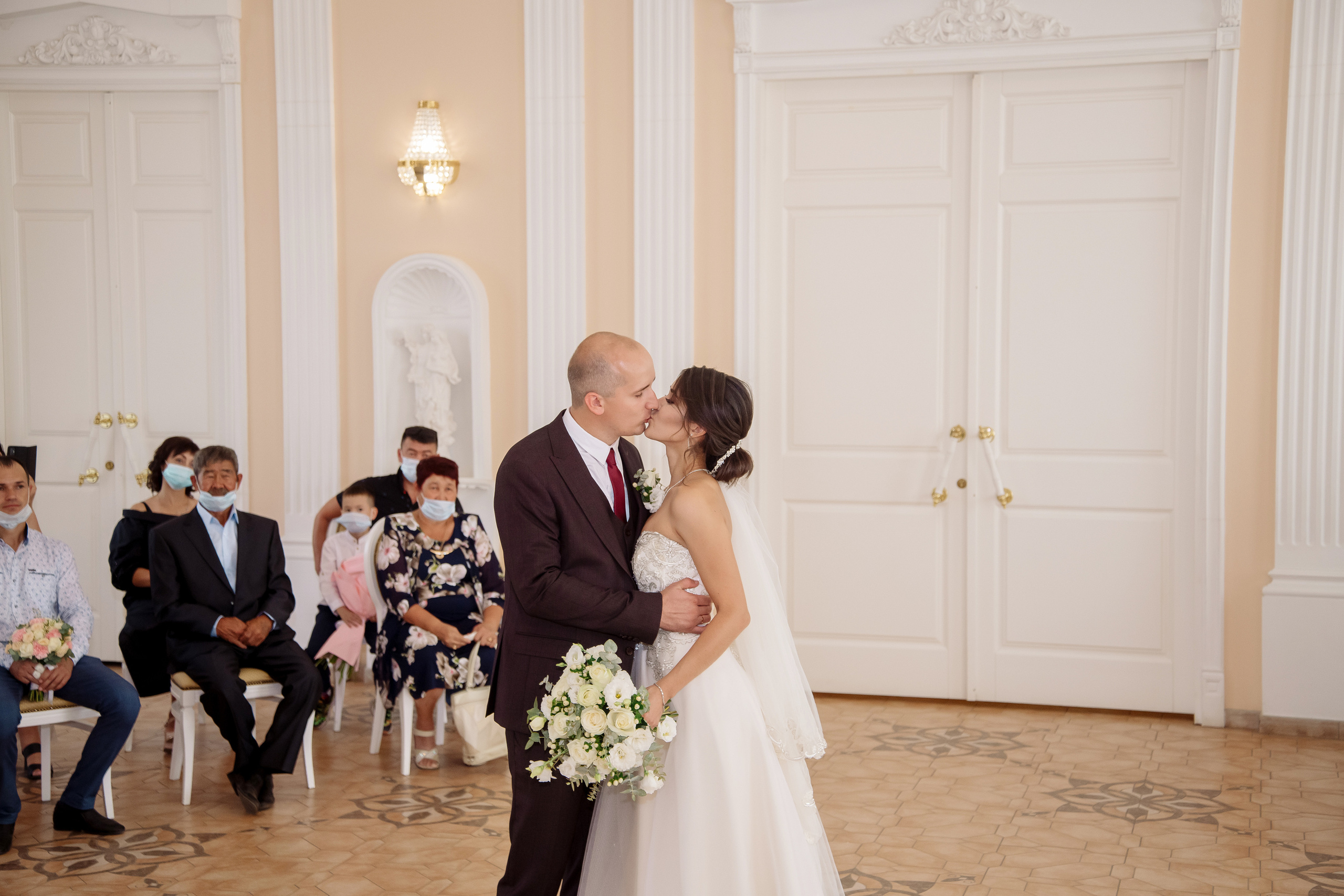 Евгений и Айнагуль. Фотограф Мария Стрелкова