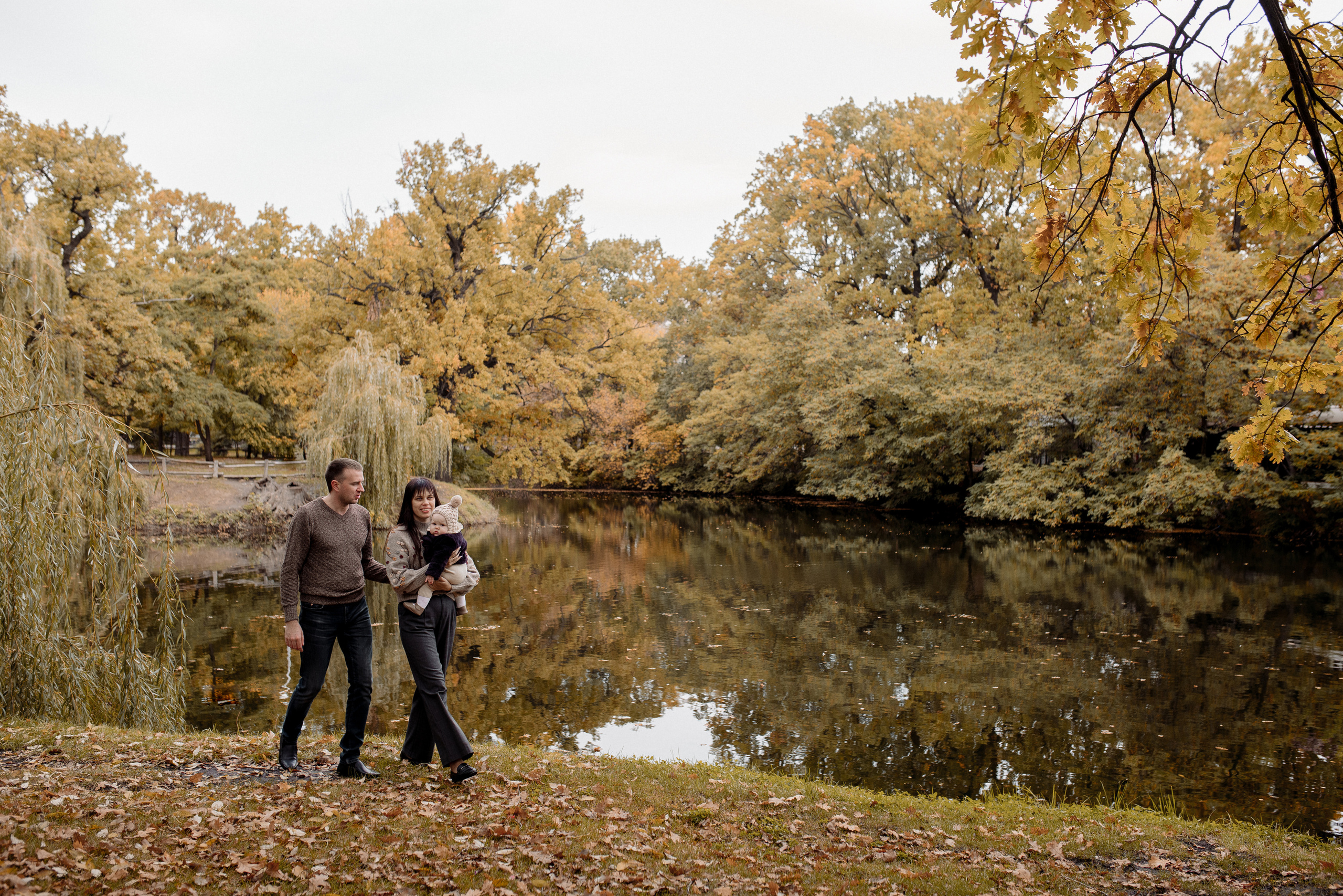Осенний день, теплые обьятия. Фотограф Мария Стрелкова