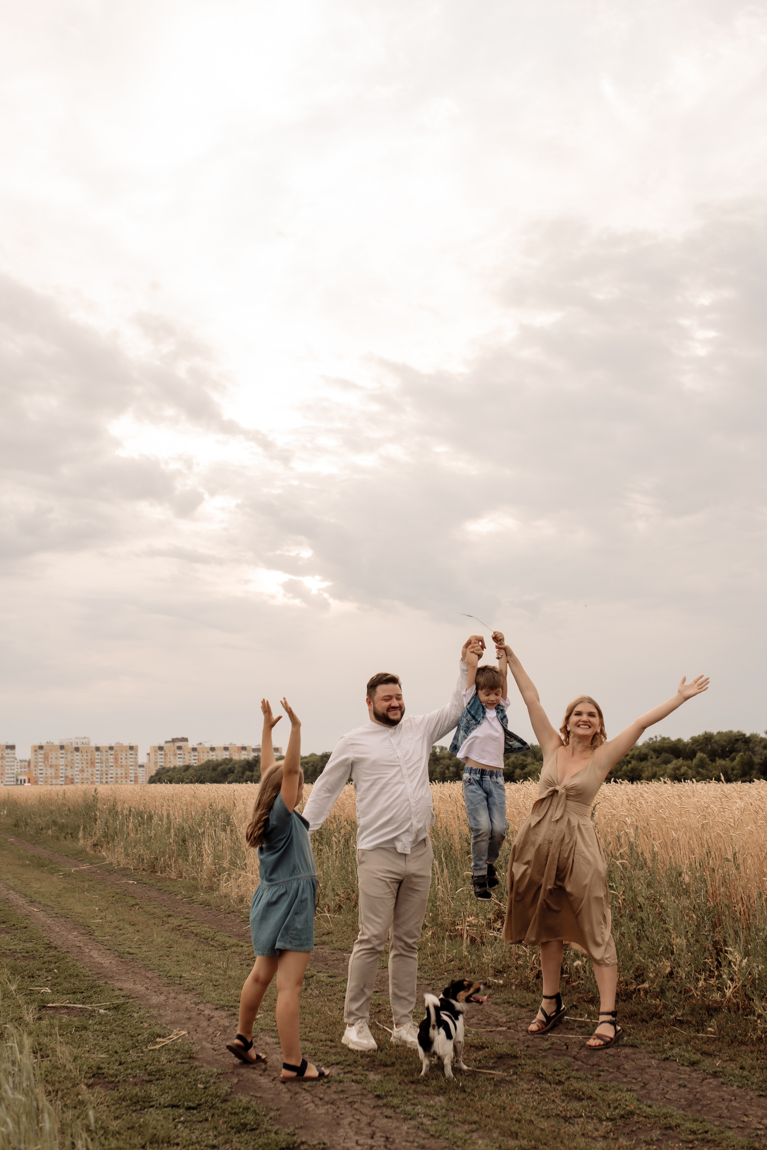 Летняя прогулка в полях. Фотограф Мария Стрелкова