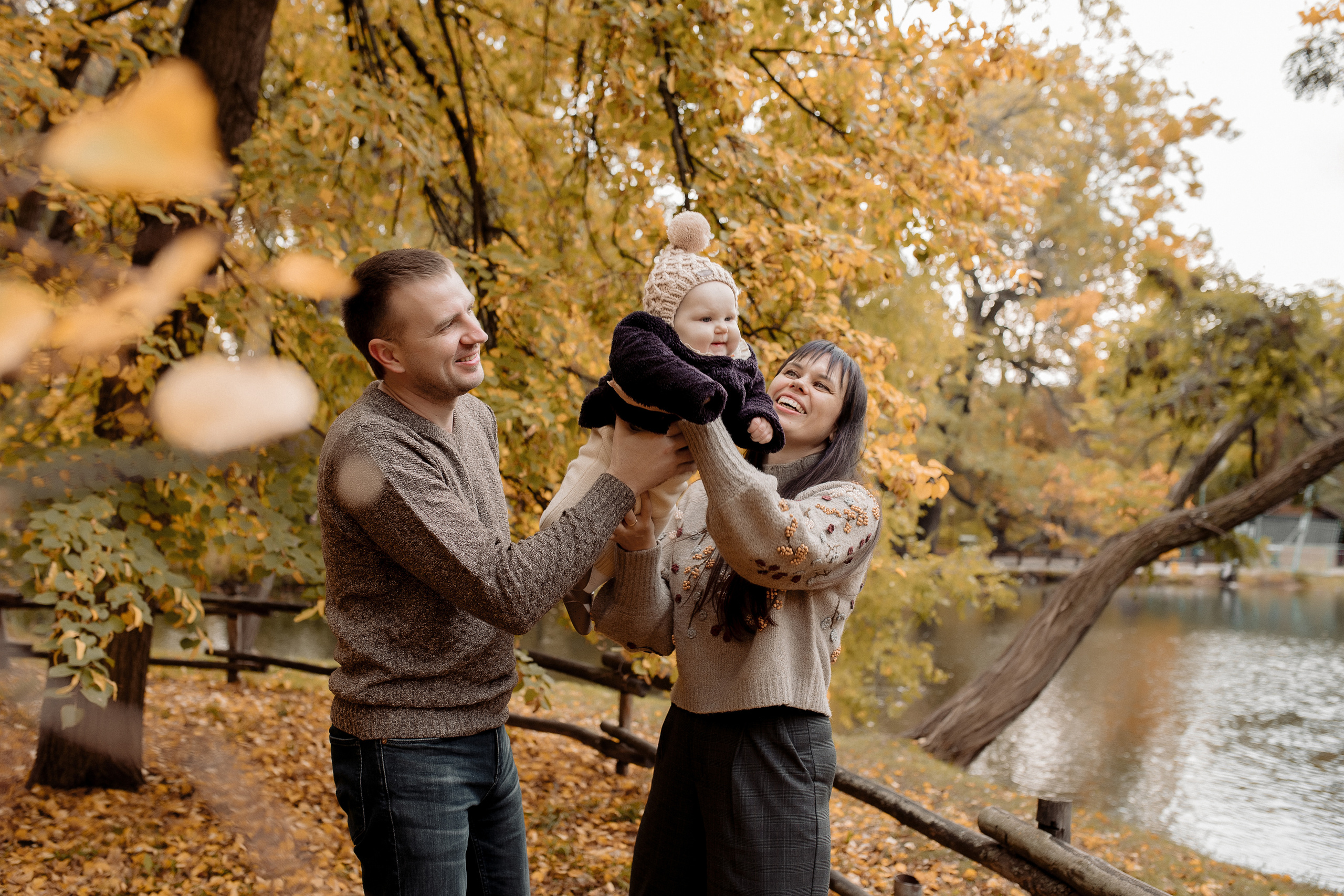 Осенний день, теплые обьятия. Фотограф Мария Стрелкова