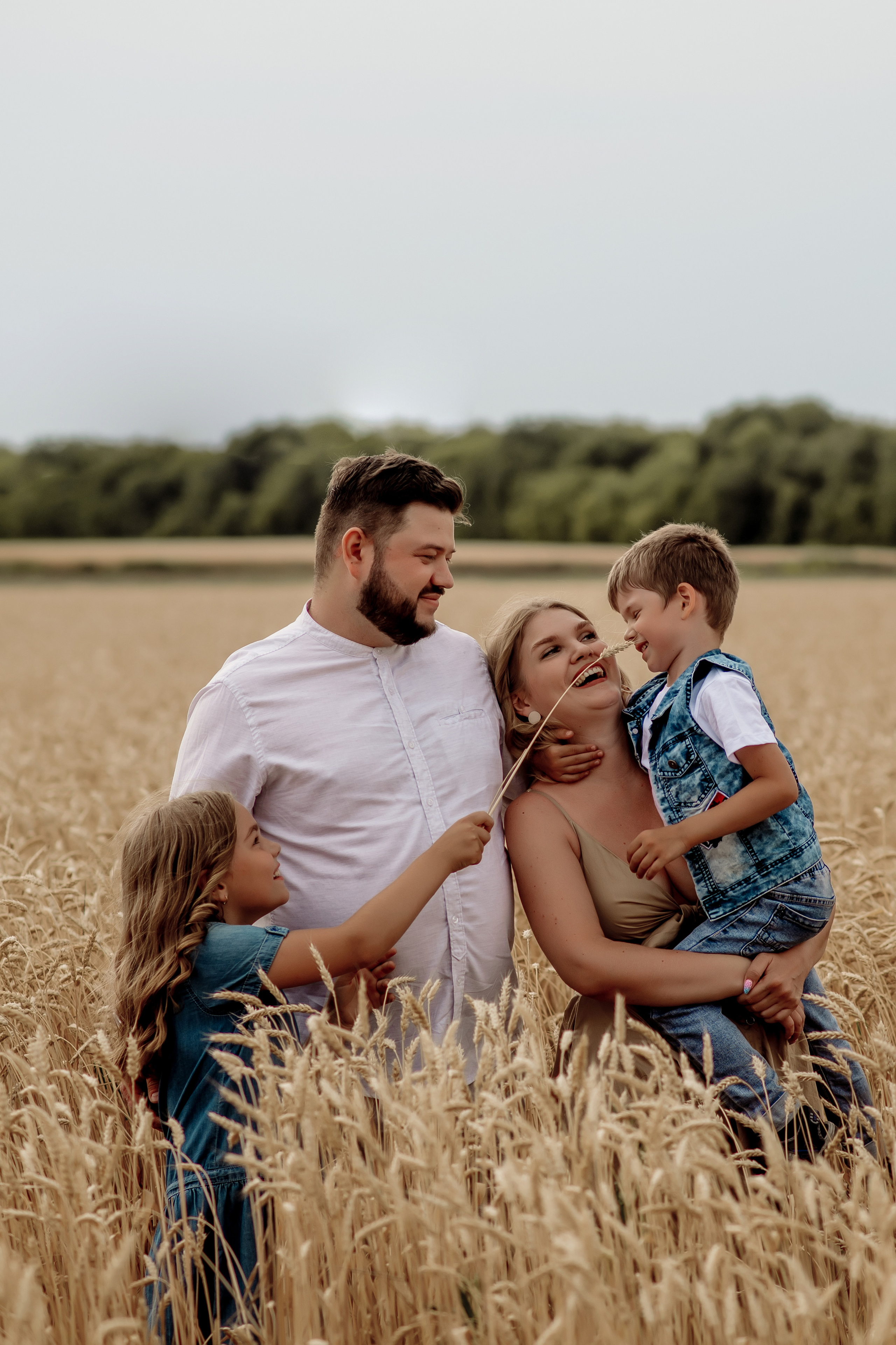 Летняя прогулка в полях. Фотограф Мария Стрелкова