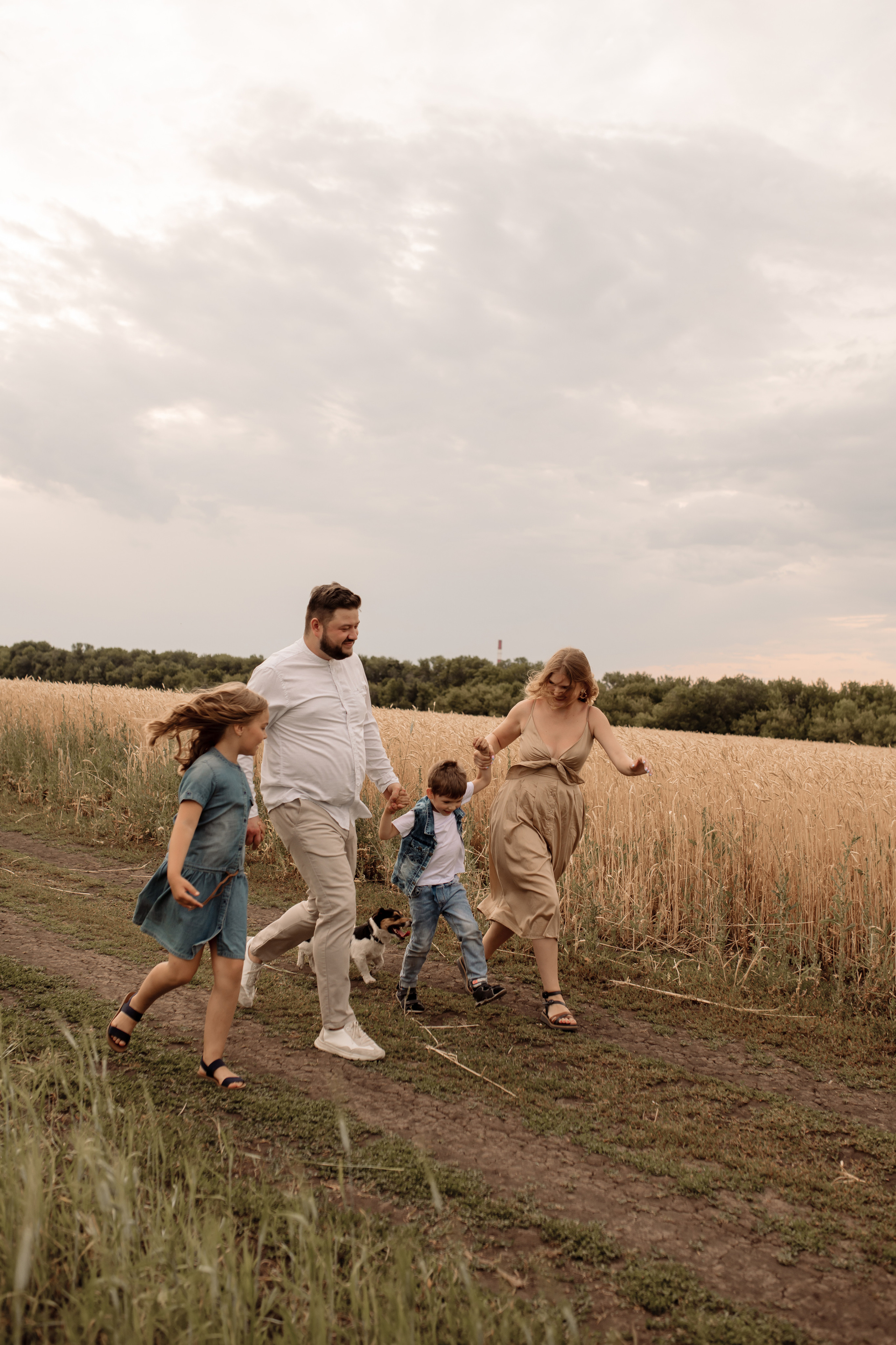 Летняя прогулка в полях. Фотограф Мария Стрелкова