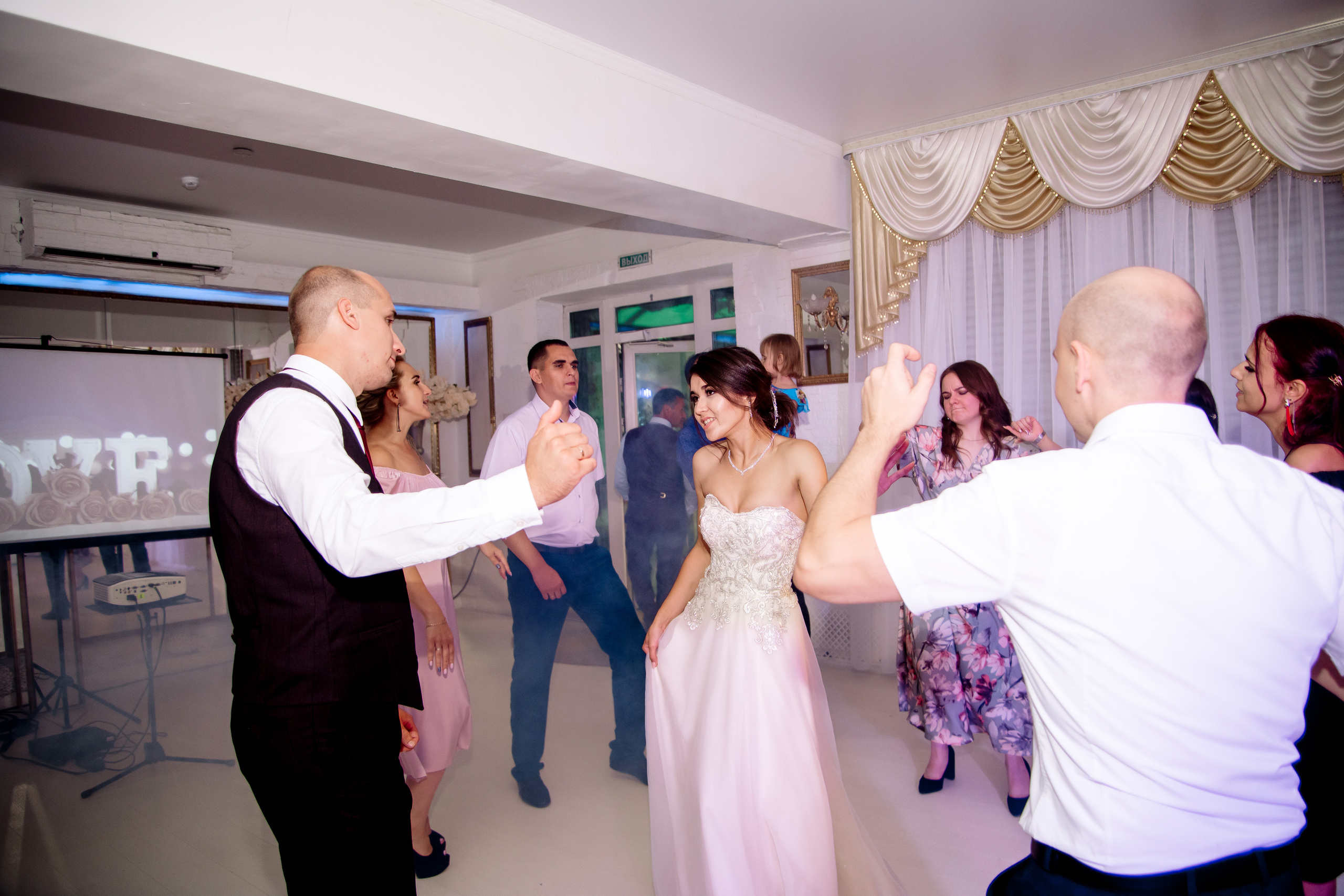 Евгений и Айнагуль. Фотограф Мария Стрелкова