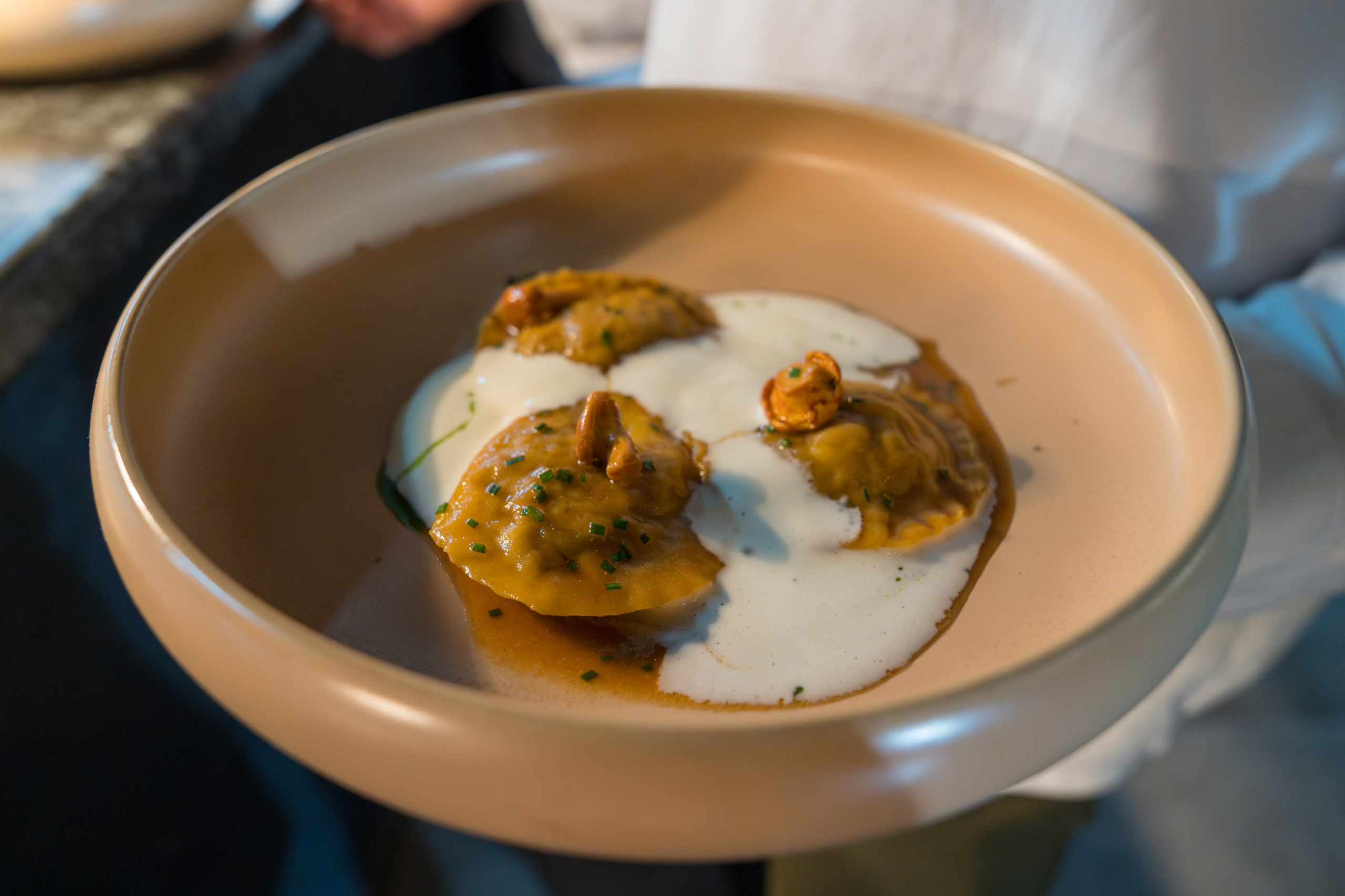 Гастрономический ужин «Лесная Италия» с Мирко Дзаго в ресторане RiverSide. Репортажный фотограф в Красной Поляне и Сочи Павлюченко Екатерина