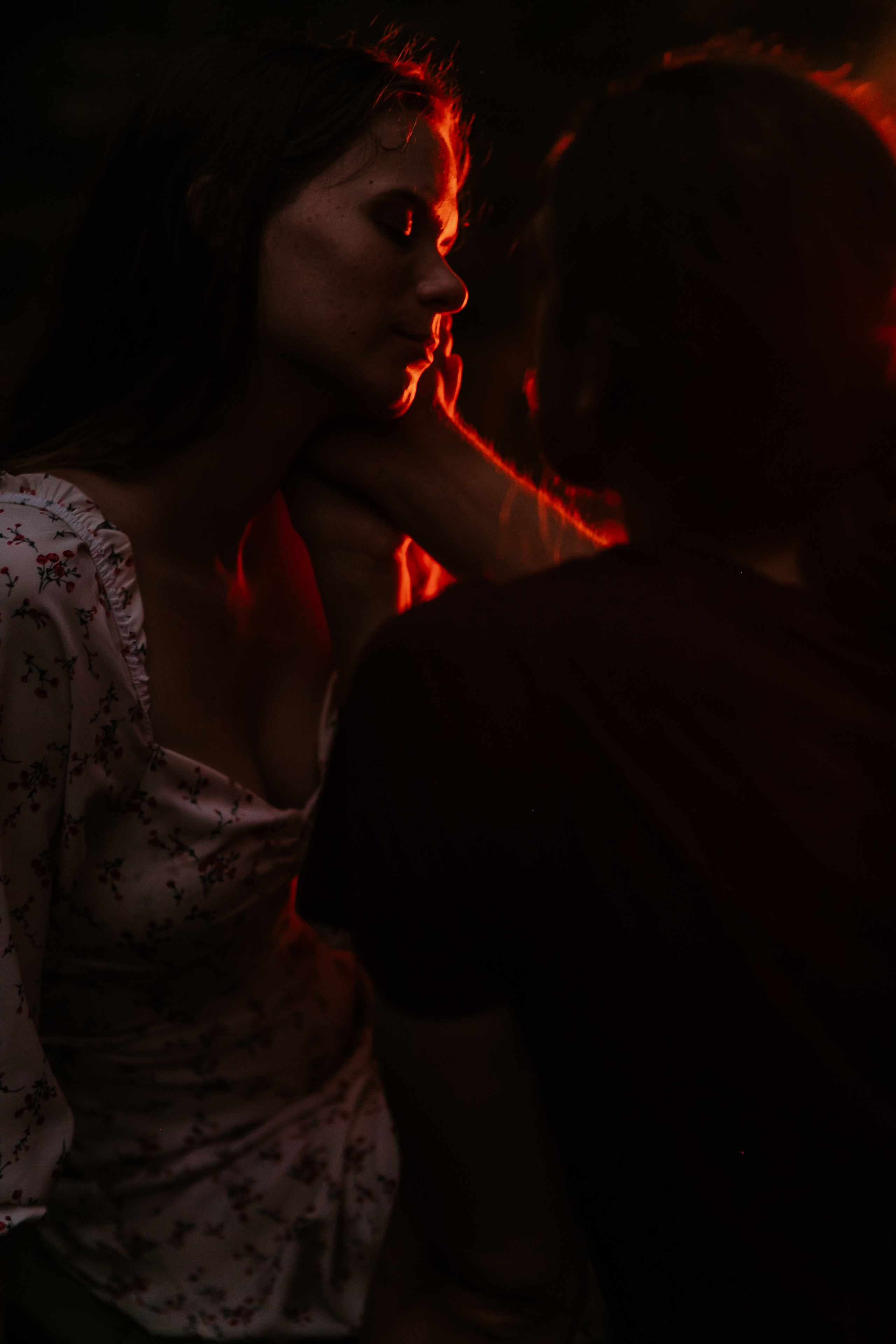 Атмосферная съемка Маши и Лёши в лесу наедине с природой. Свадебный и репортажный фотограф в Ярославле и Санкт-Петербурге Роман Микрюков