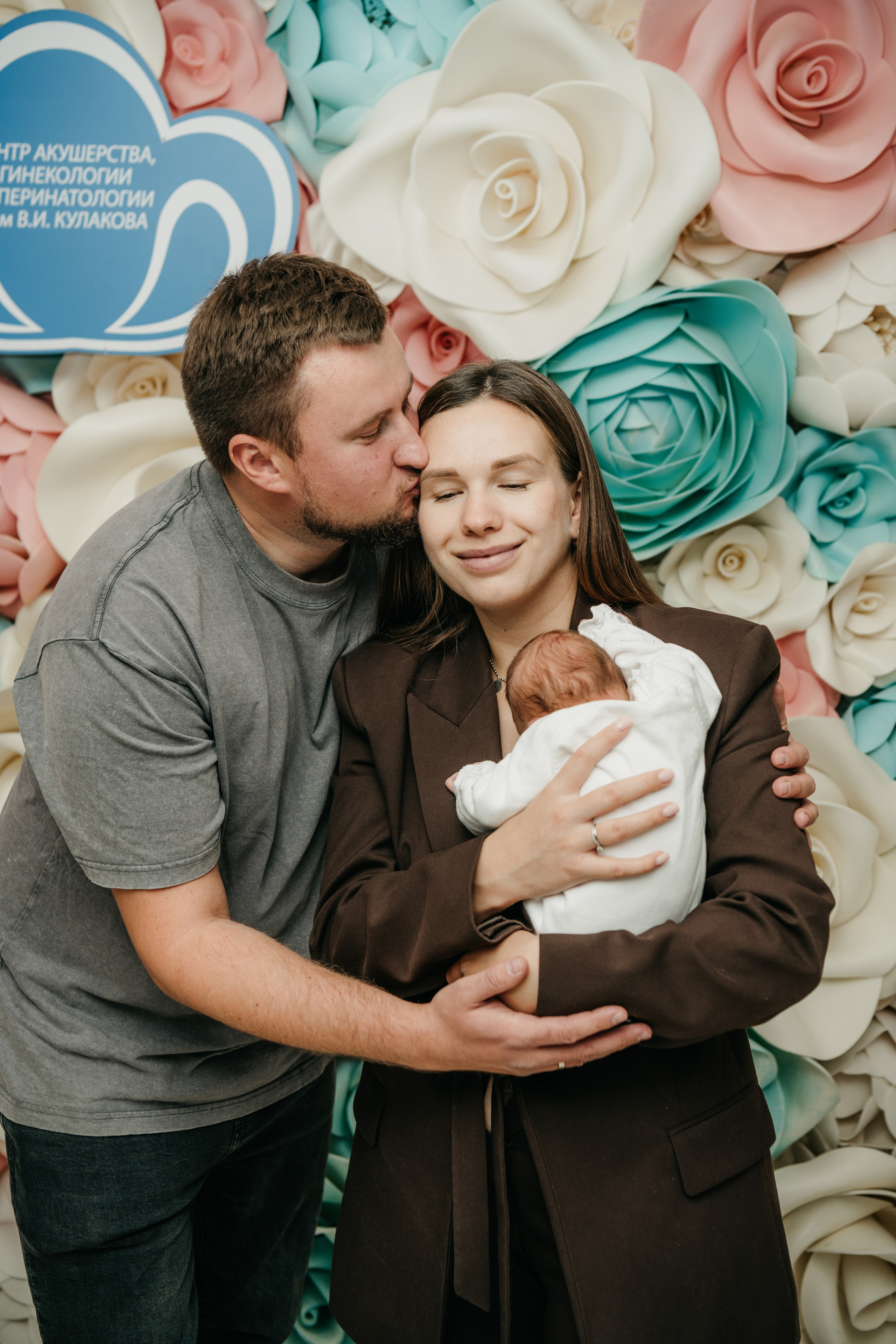 Выписка МИИ. НИИ КУЛАКОВА. Фотограф на выписку из роддома в Москве и МО