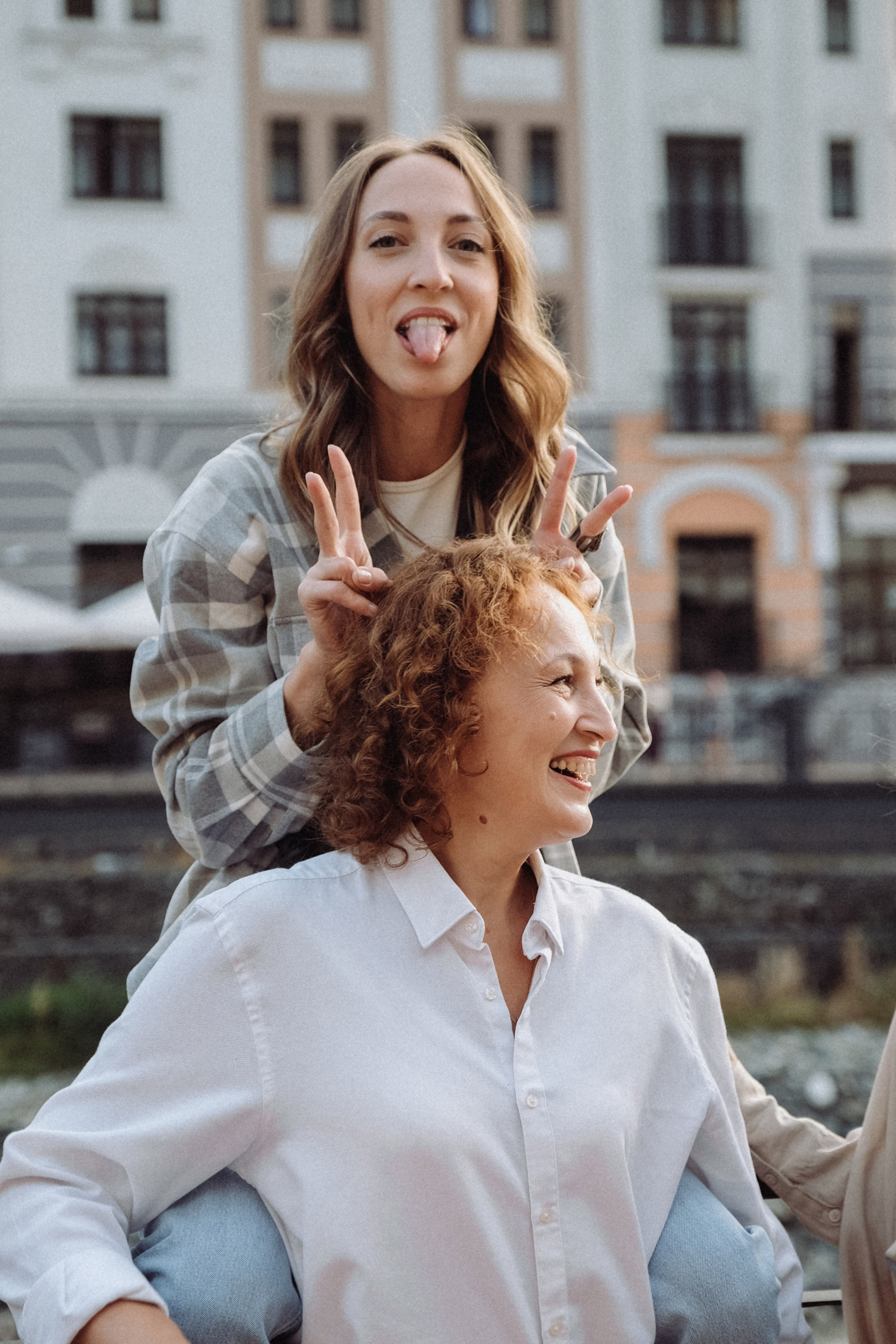 Ксюша и Алена с мамой. Семейный фотограф Москва