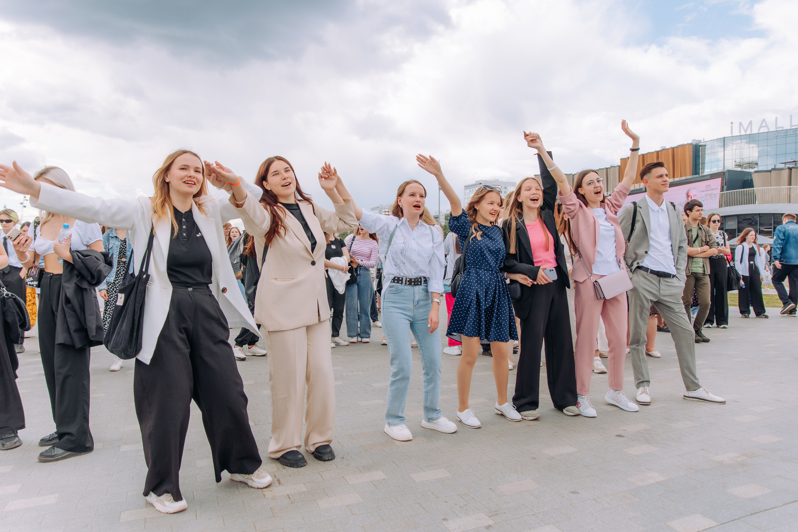 Краевой выпускной 2023. Фотосъемка свадебных, семейных и корпоративных мероприятий в Перми