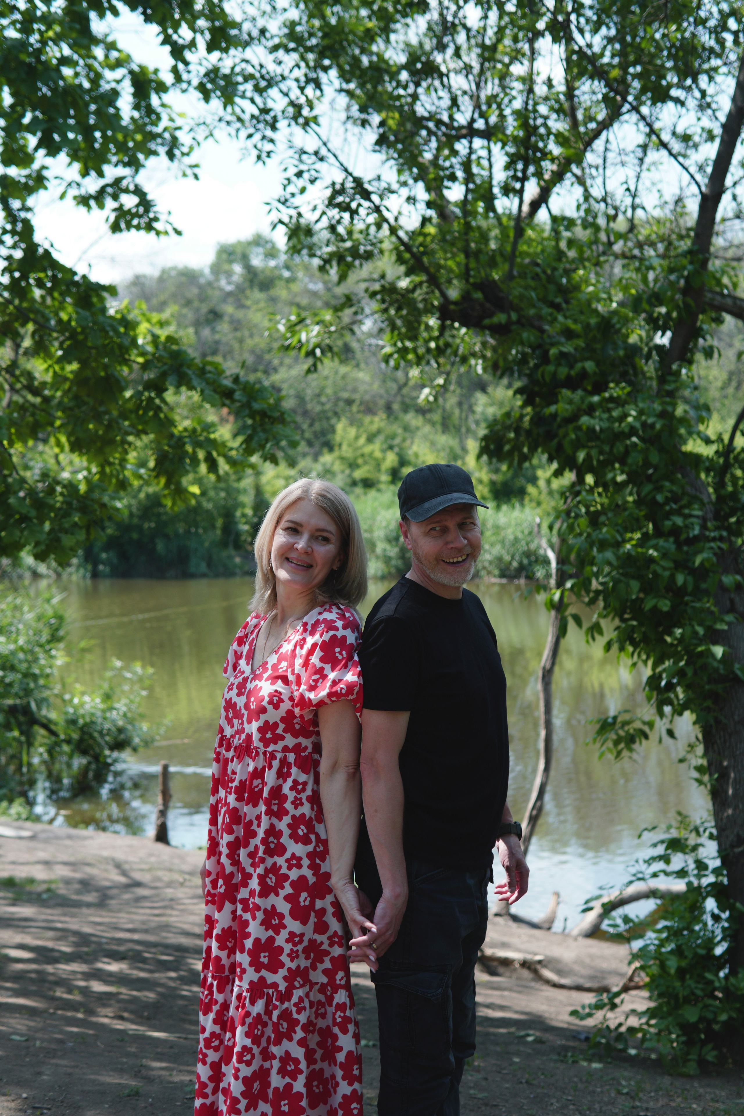 Семейная фотосессия у пруда. Фотограф в Ростове-на-Дону Марина Мальцева