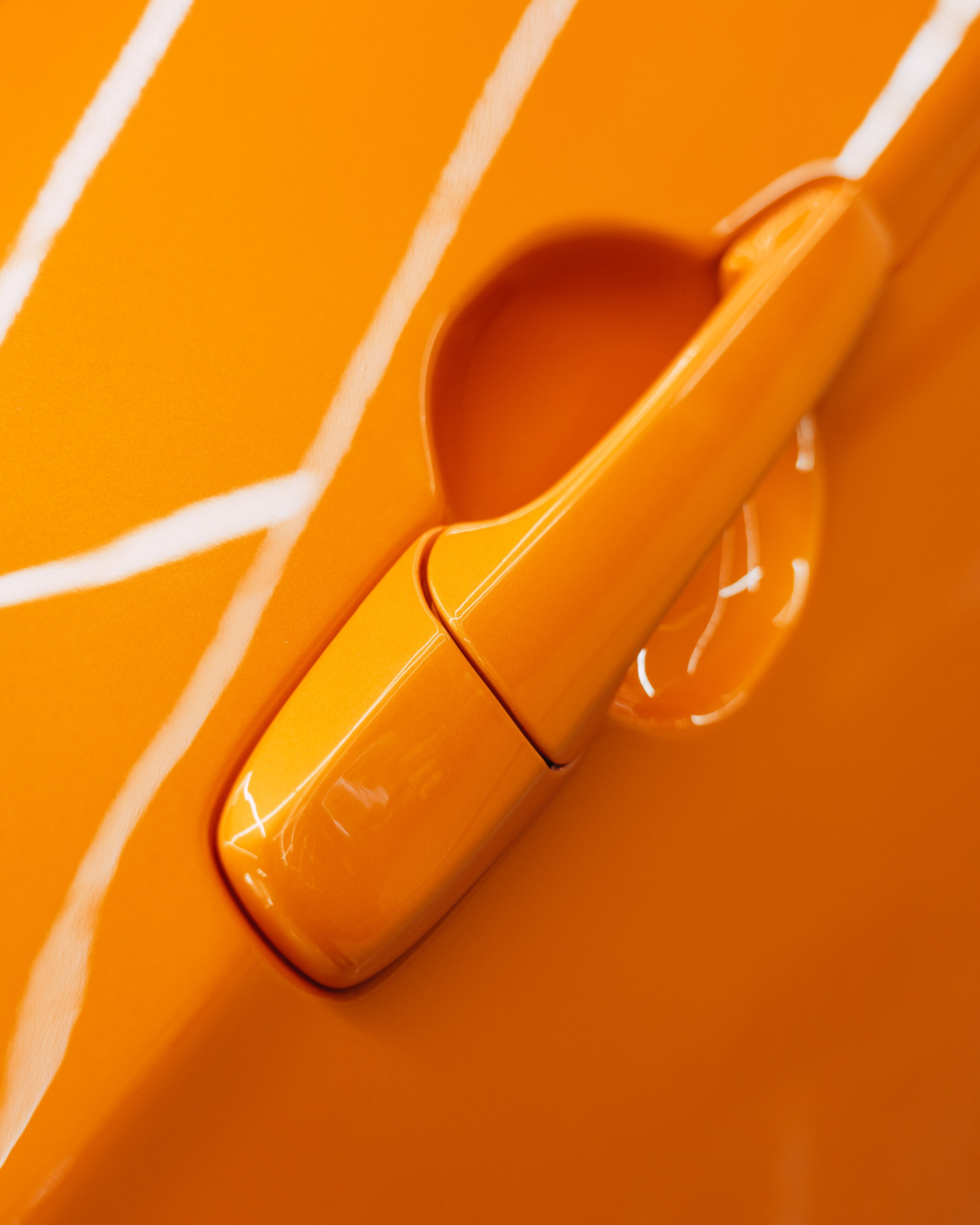 Ford Mustang Roush оранжевый окрас кузова и выкрас полос. DeLorein