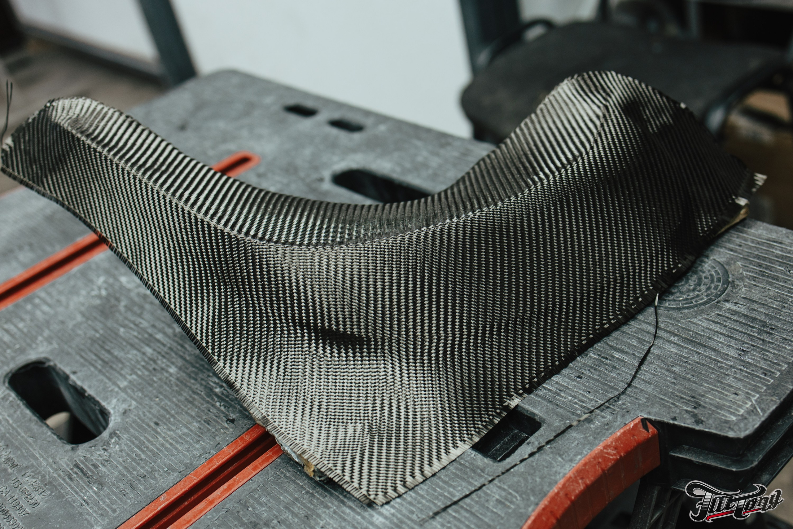 Mercedes SL63 amg классический карбон глянцевых элементов кузова. DeLorein