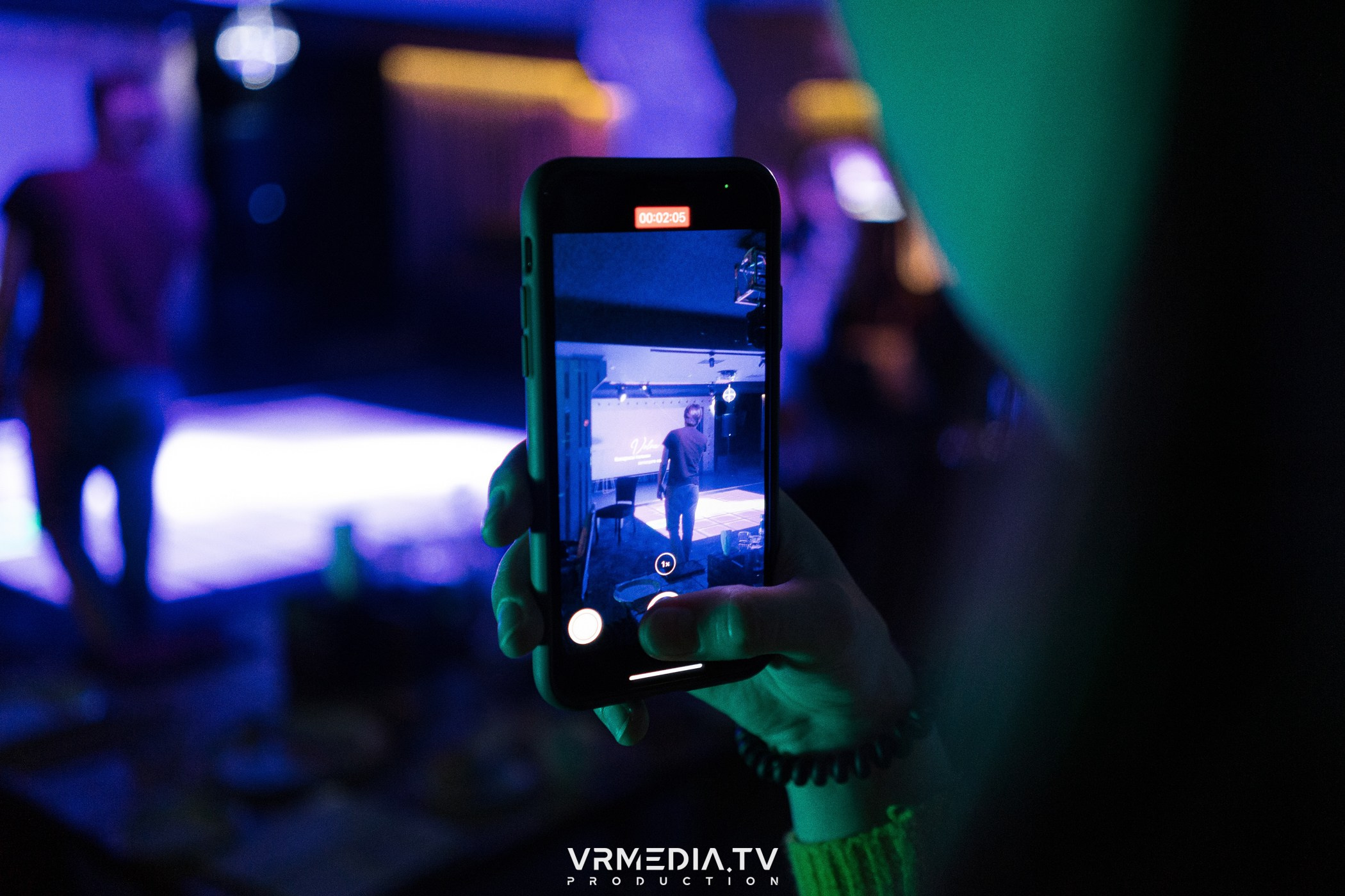 Dance в караоке-баре «Volna»