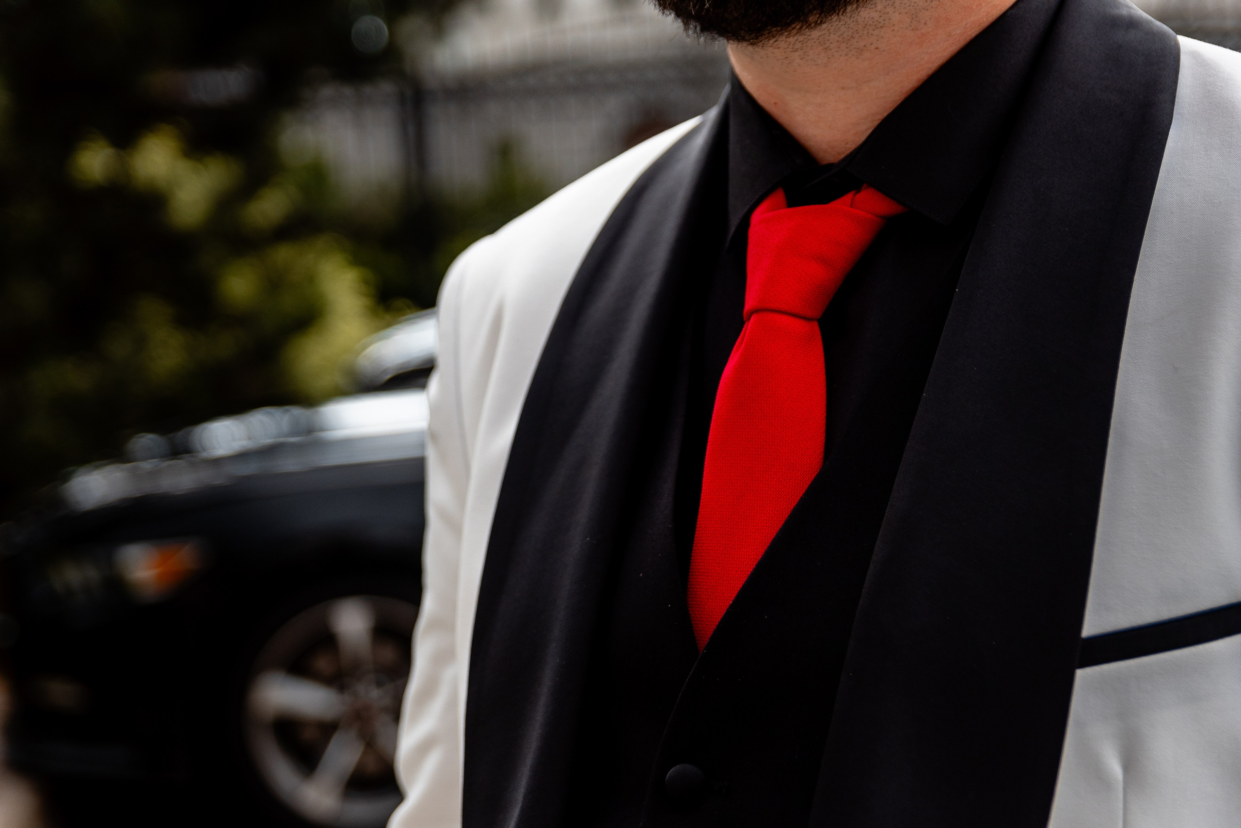 Евгений Саранцев, президент мотоклуба «Garage 13 MCC» и прекрасная Ирина. Фотограф Елена Медок Калининград