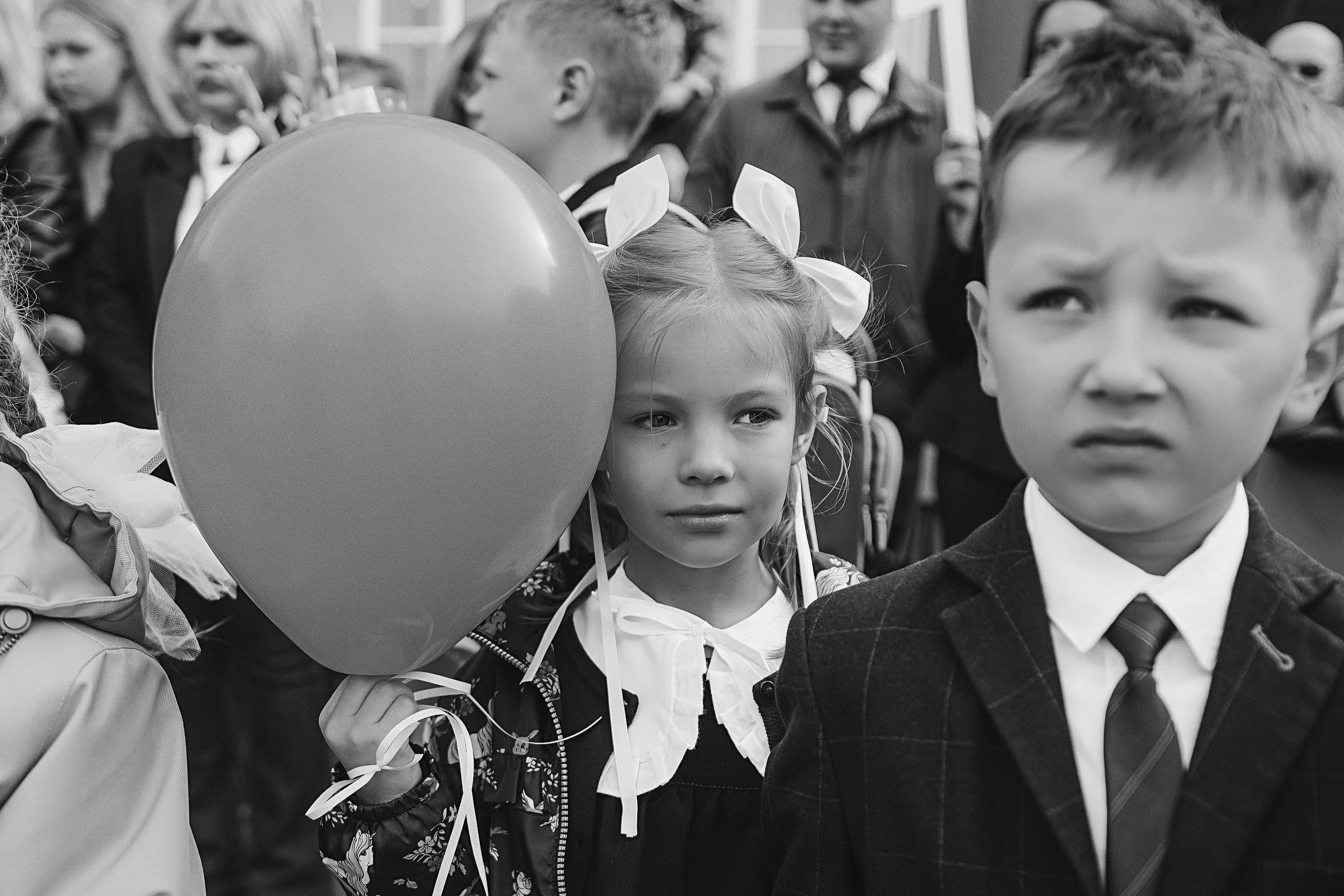 1 сентября линейка+кл час+портреты. Семейный фотограф Тюмень, фотограф на роды Салмина Мария