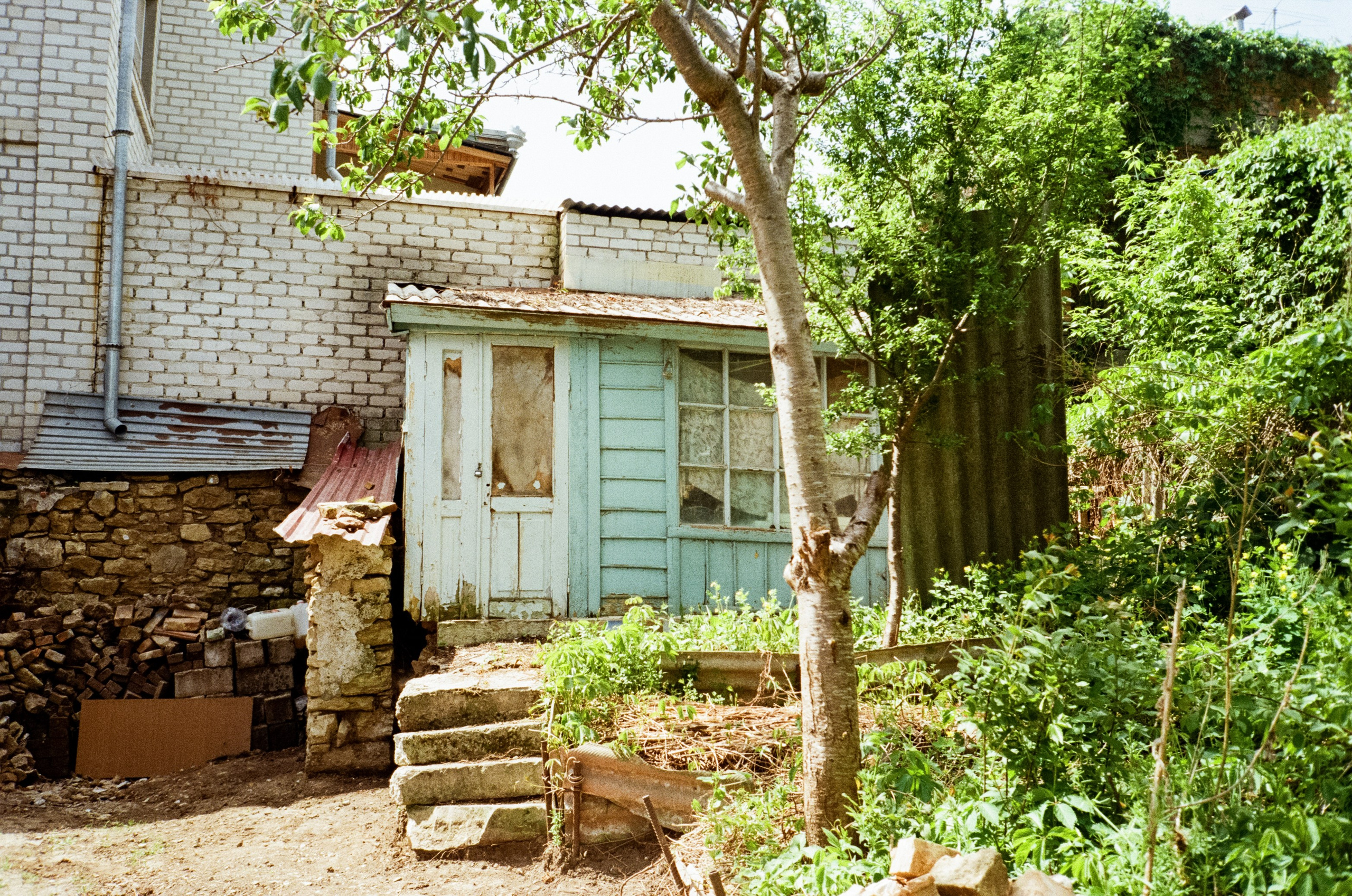 Дворик на Гагарина в Кисловодске. Паркур. Фотограф-документалист Мария Осокина