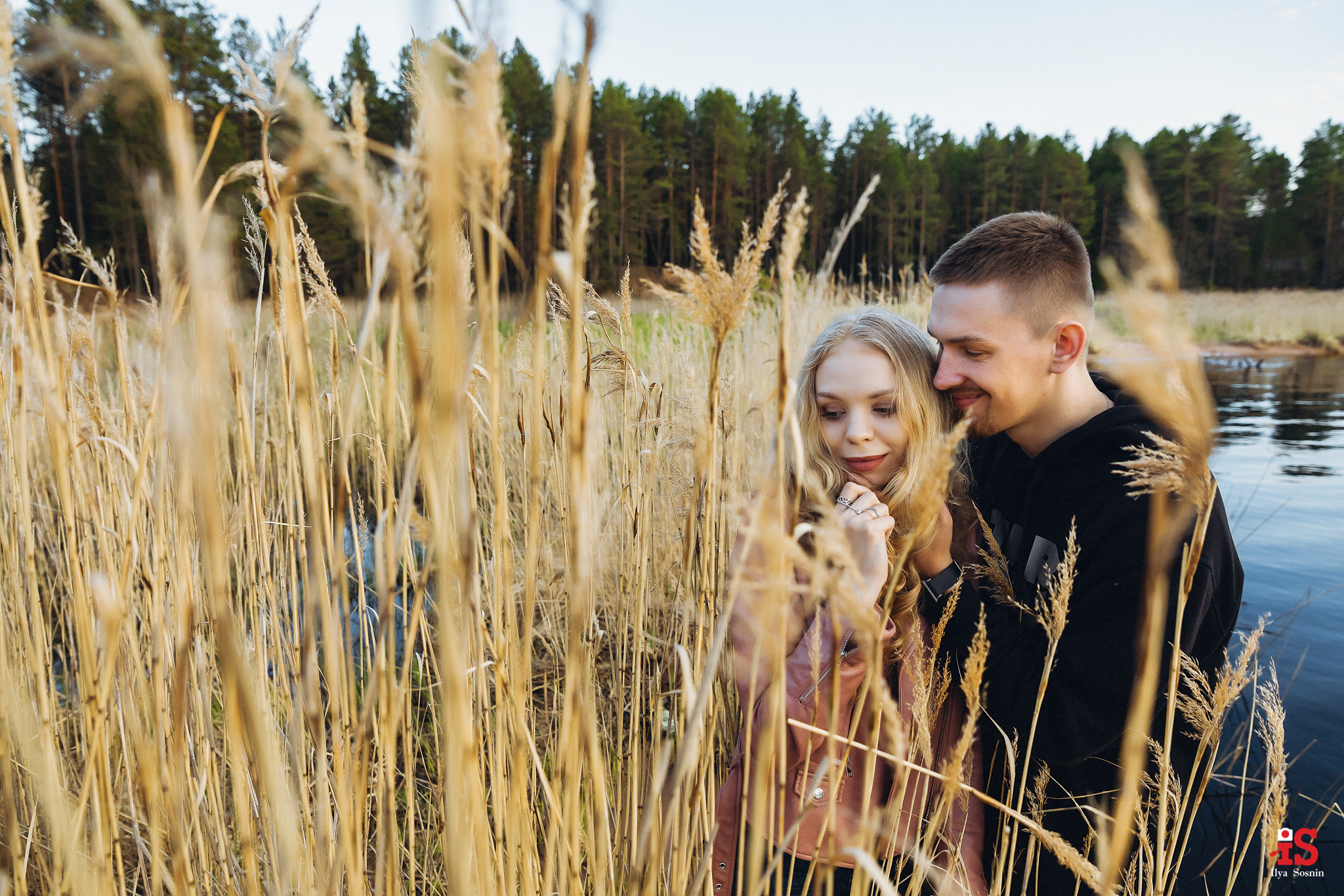 свадебный фотограф, лавстори, лавстори на свадьбу, love-story, лучший свадебный фотограф Петрозаводск, свадебный фотограф Петрозаводск,  свадебный салон Петрозаводск,  свадебное платье, обручальные кольца, свадебный фотограф спб, свадебный фотограф Финляндия, невеста платье, свадьба банкет, банкетный зал, фотограф Хельсинки, свадебная фотосессия, Красивая свадебная фотография, фотограф Сочи, фотограф Адлер