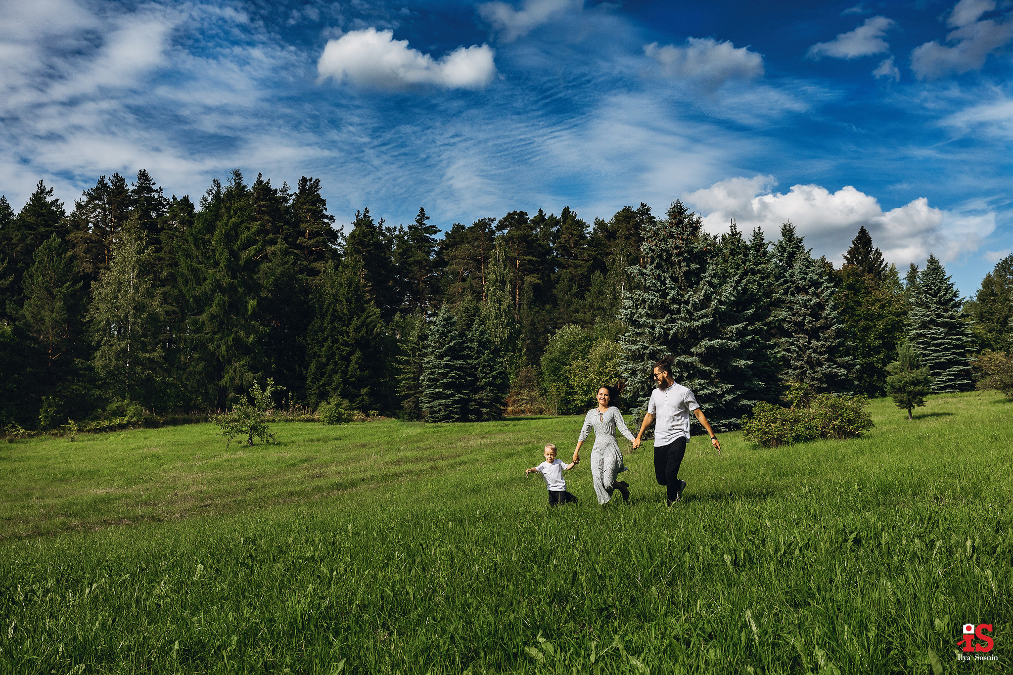 Антон, Дарья и еще один маленький человечек. Профессиональный фотограф Петрозаводск Илья Соснин