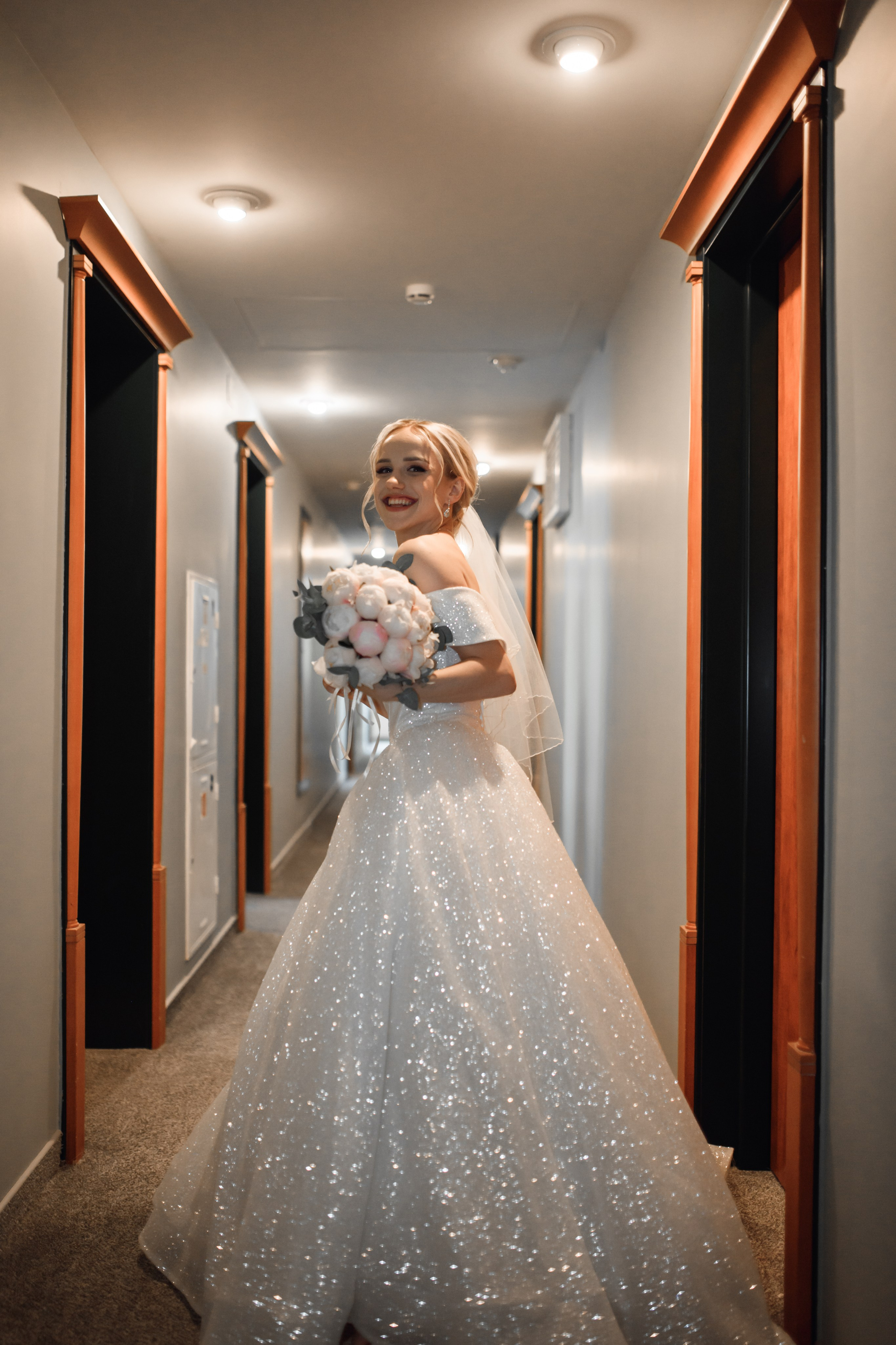 B & A. Свадебный фотограф в г. Астрахань. Так же выезжаю в другие города