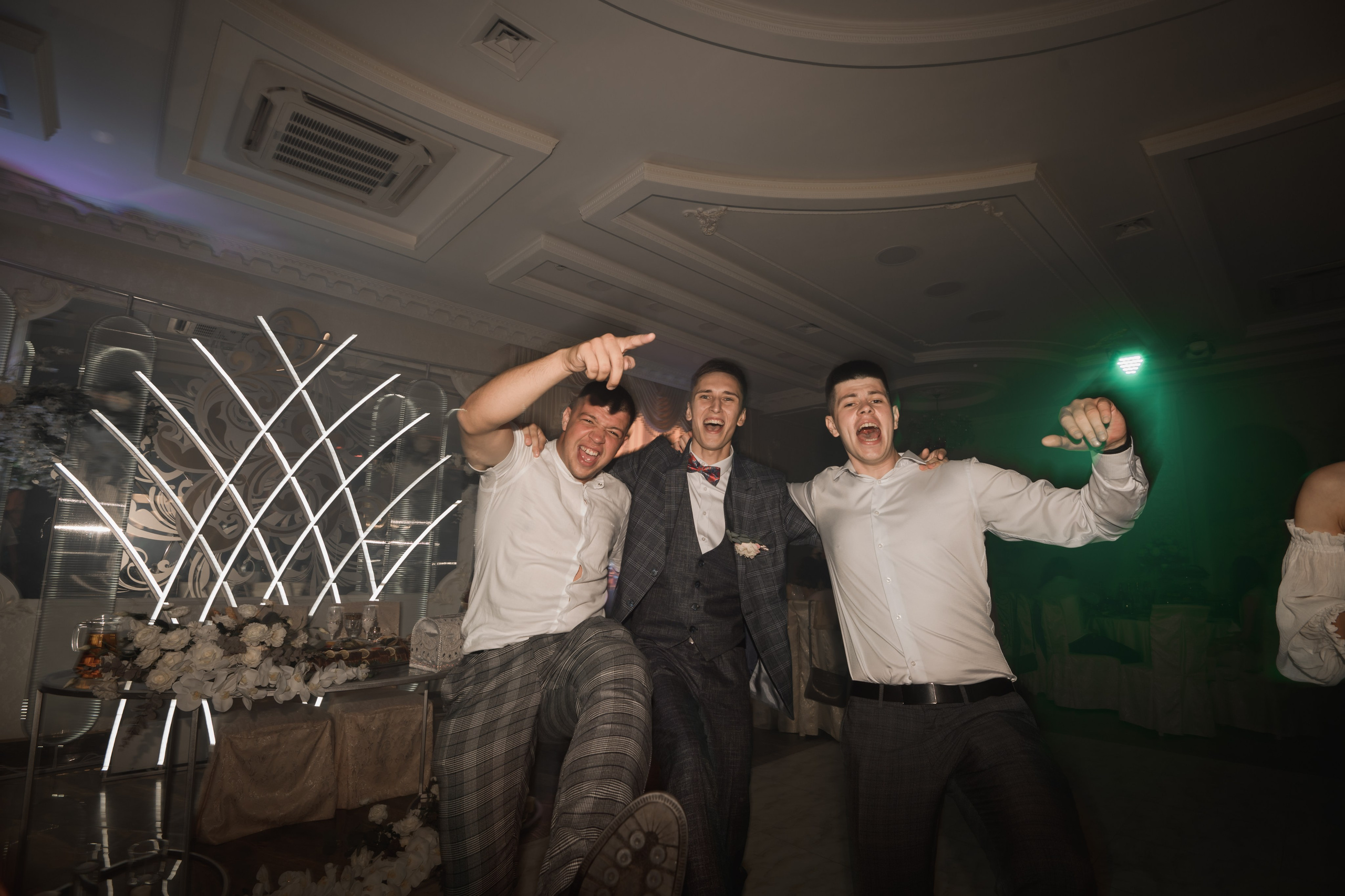 B & A. Свадебный фотограф в г. Астрахань. Так же выезжаю в другие города