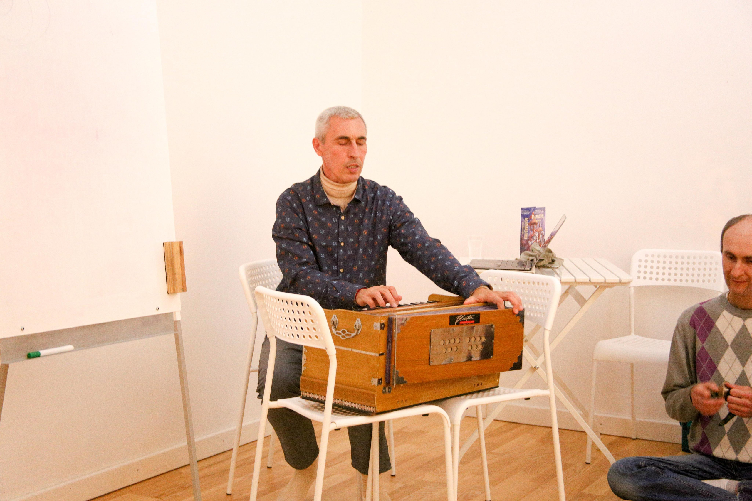 Вечер в благости. Репортаж. Фотограф в Перми. Фотограф Пермь. Фотосессия в фотостудии Перми и на свежем воздухе