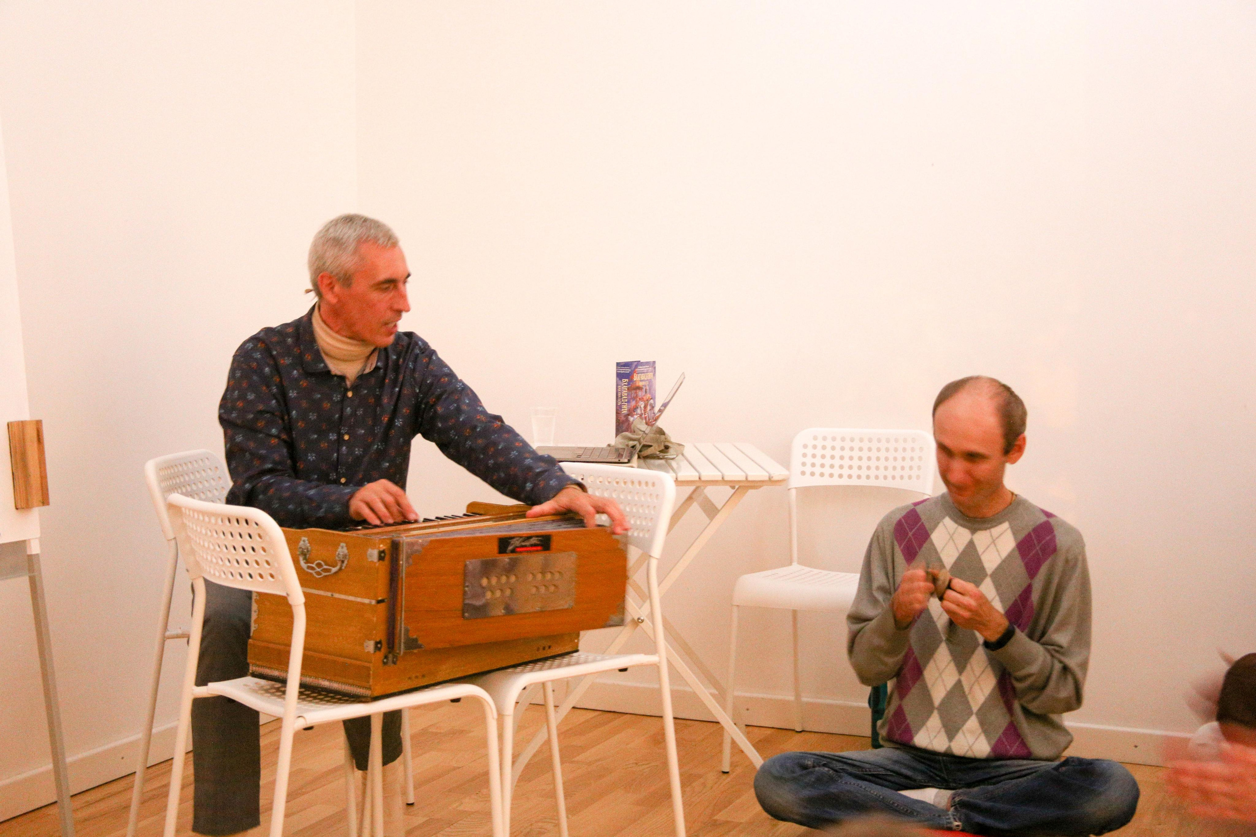 Вечер в благости. Репортаж. Фотограф в Перми. Фотограф Пермь. Фотосессия в фотостудии Перми и на свежем воздухе