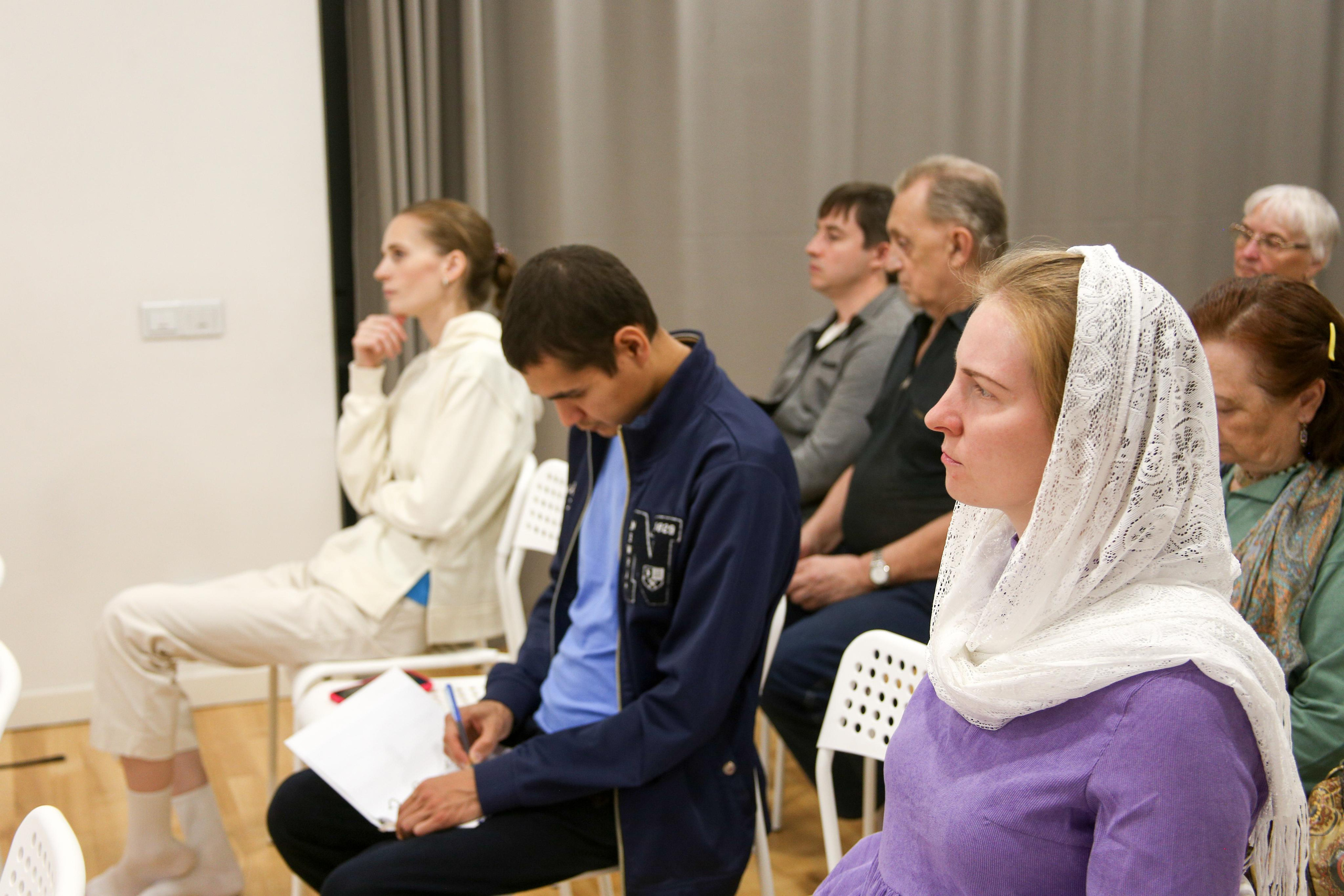 Вечер в благости. Репортаж. Фотограф в Перми. Фотограф Пермь. Фотосессия в фотостудии Перми и на свежем воздухе