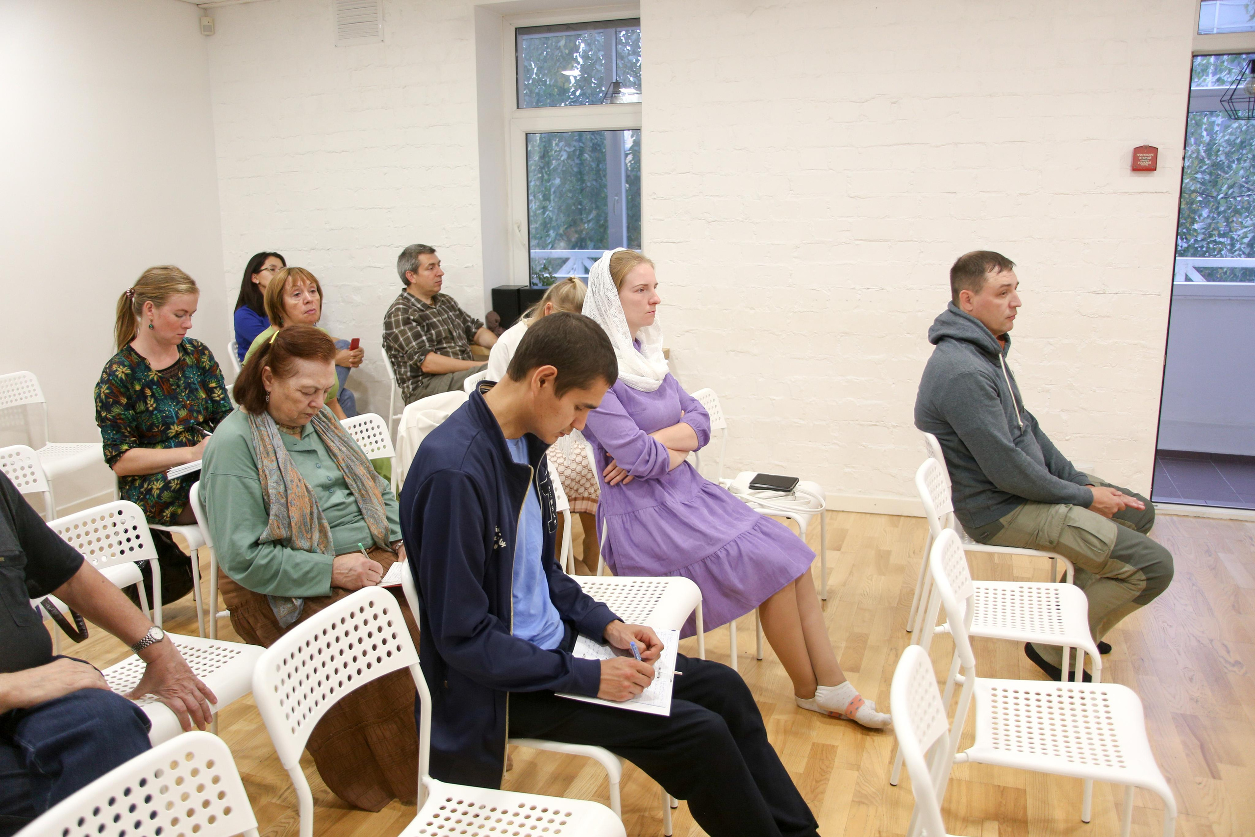 Вечер в благости. Репортаж. Фотограф в Перми. Фотограф Пермь. Фотосессия в фотостудии Перми и на свежем воздухе